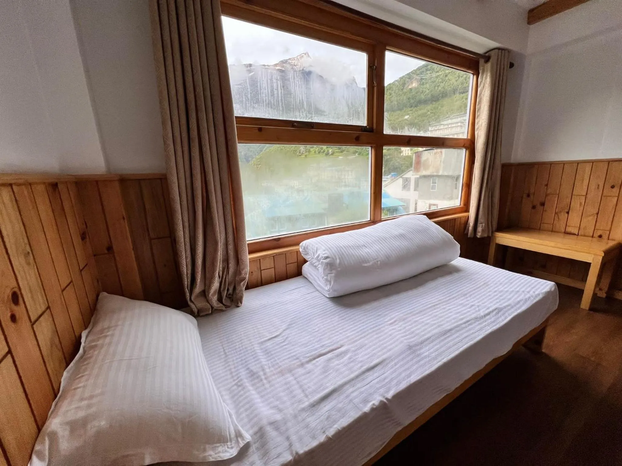 Bed in Hotel Camp de Base