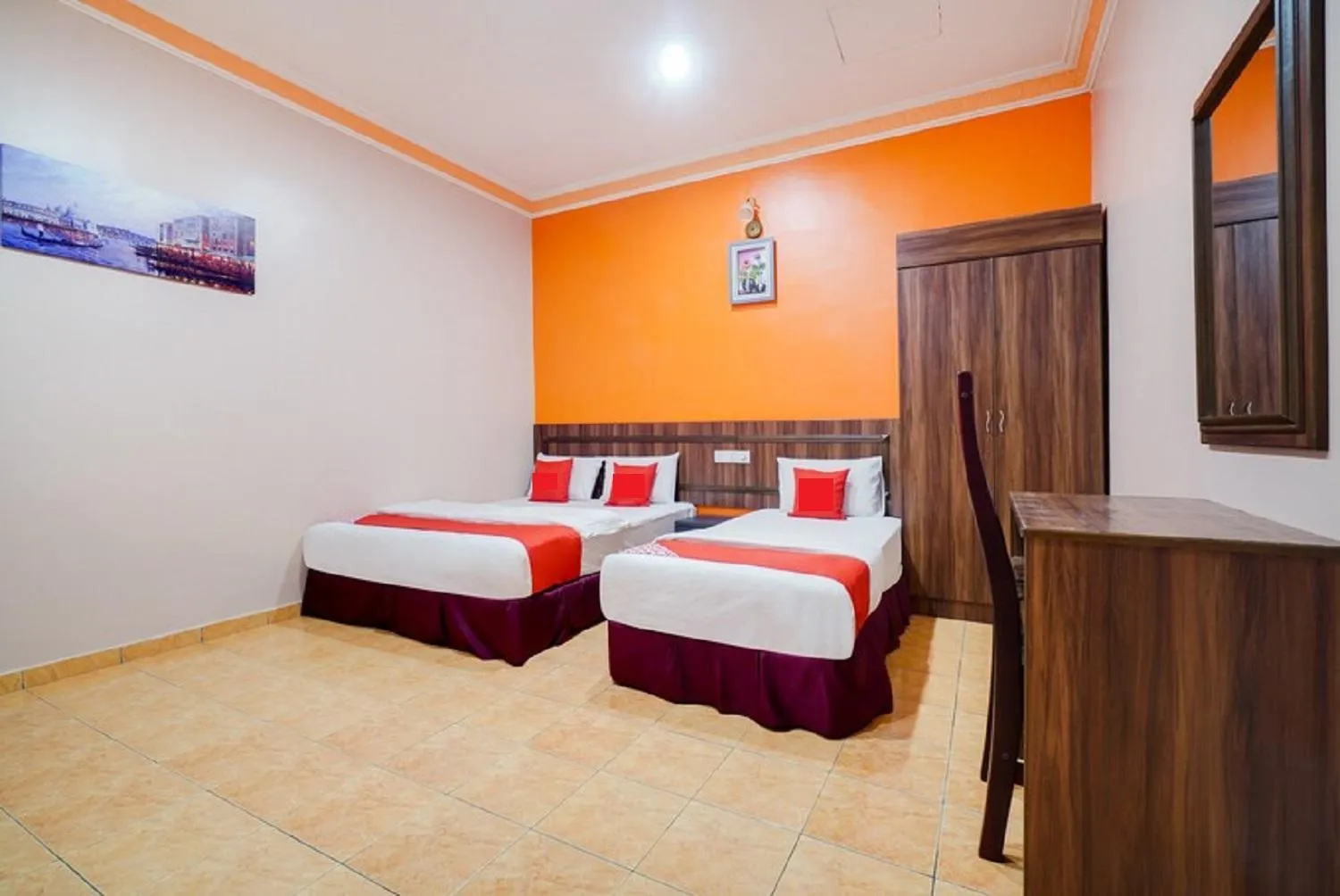 Bed in Hill Times Inn Hotel