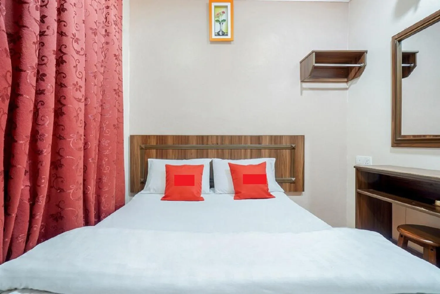 Bed in Hill Times Inn Hotel