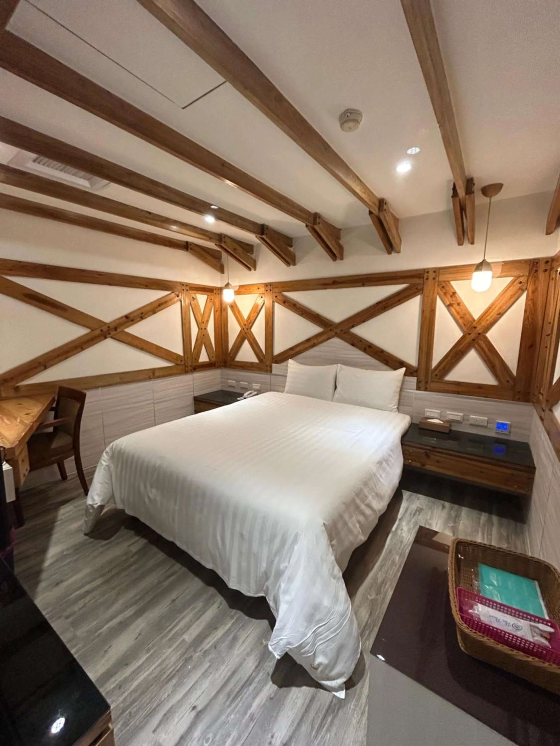 Photo of the whole room, Bed in Benz Hotel