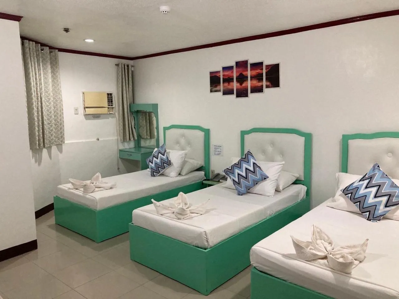 Bed in Demiren Hotel