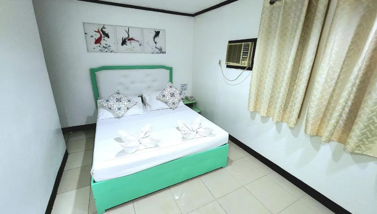 Bed in Demiren Hotel