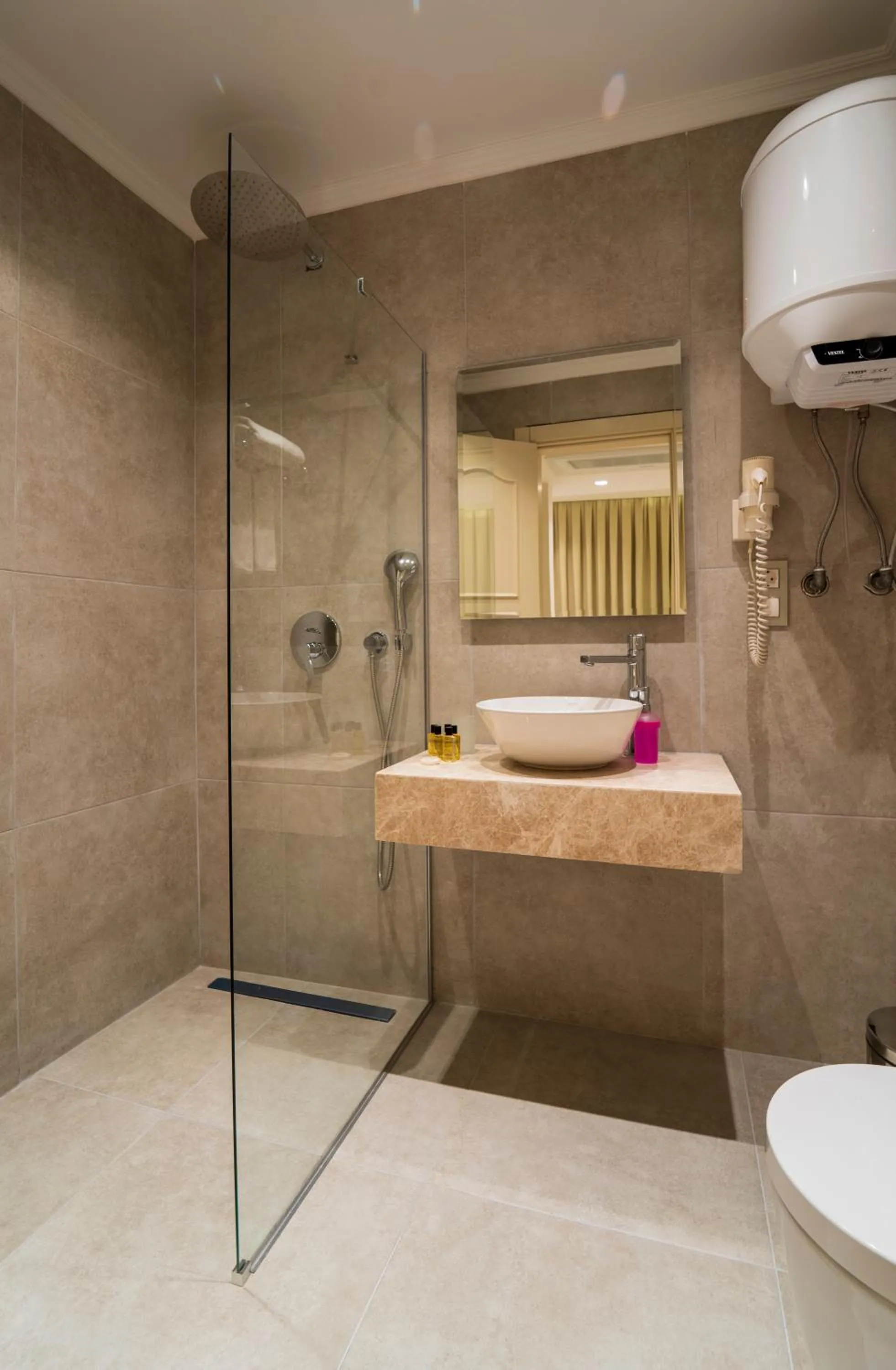 Bathroom in Rooms365