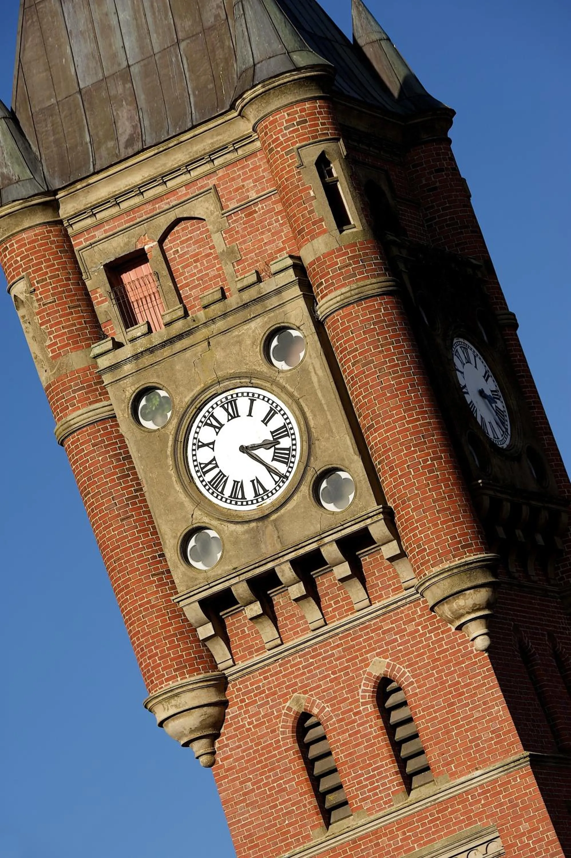 Nearby landmark in Lakes and Craters Holiday Park