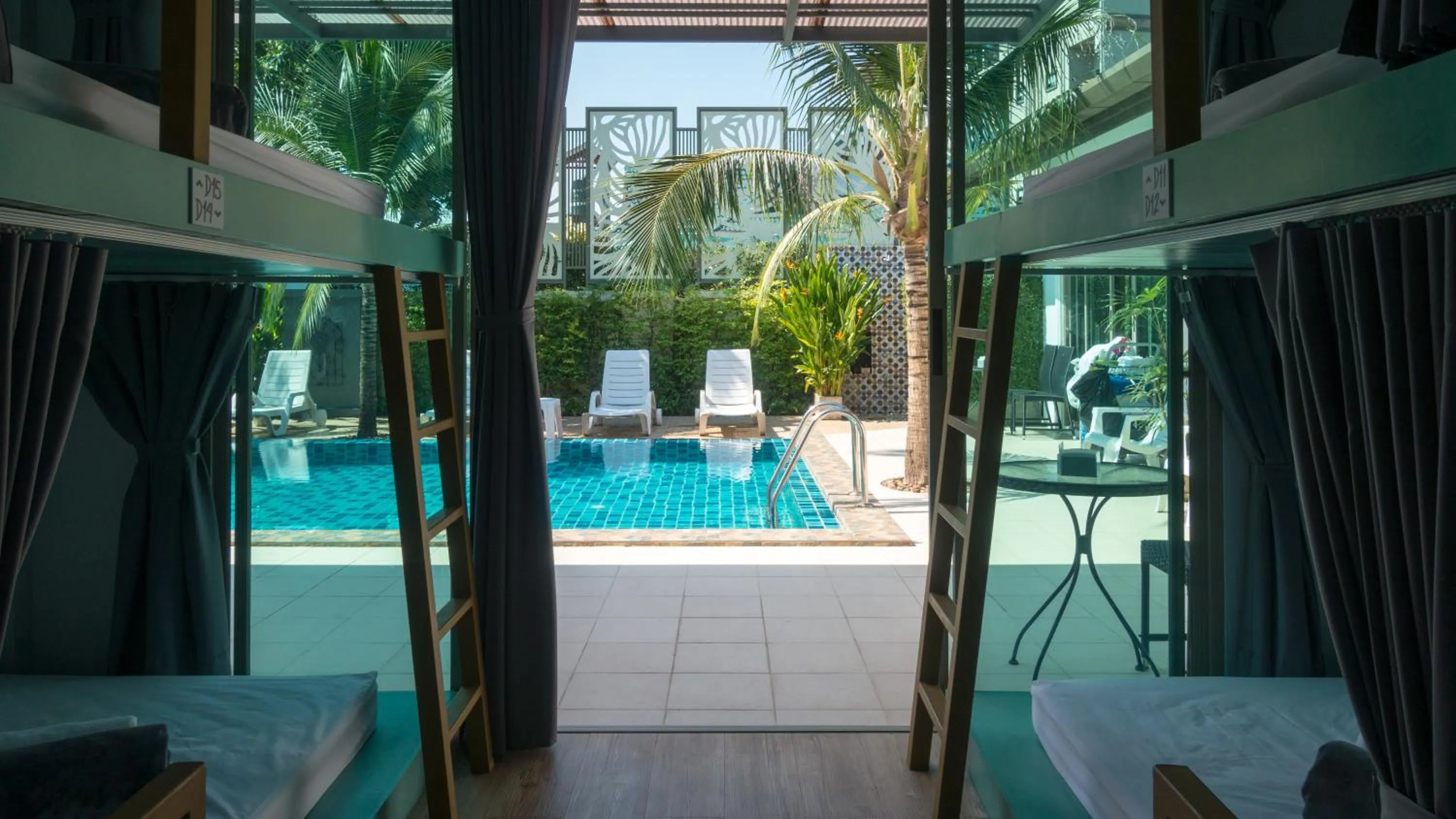 Pool view in The Snug Airportel - Phuket Airport