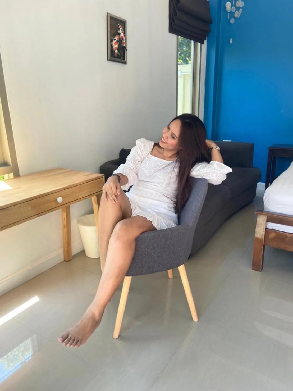 Seating area, Bed in The Snug Airportel - Phuket Airport