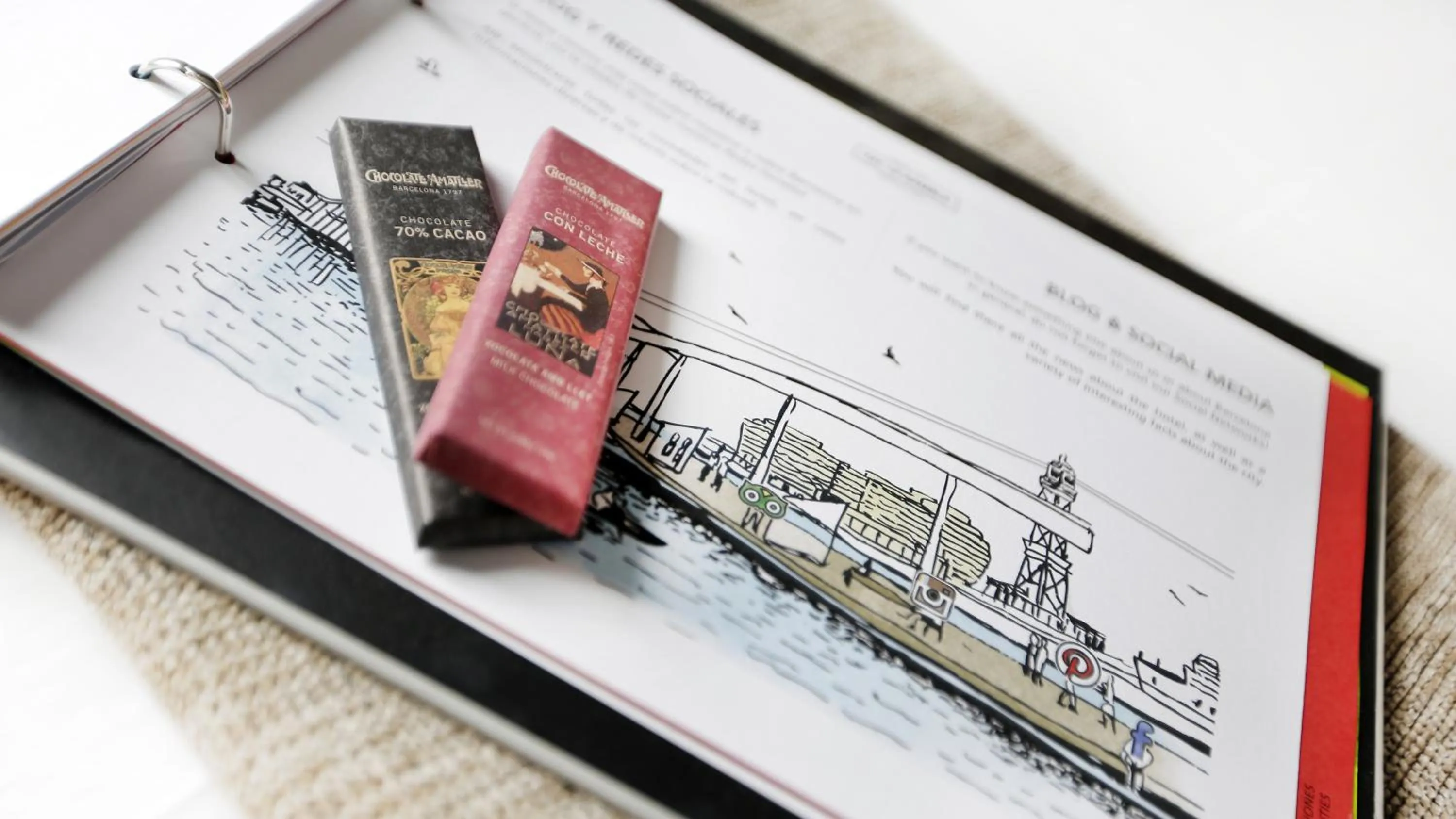 Decorative detail in Arc La Rambla