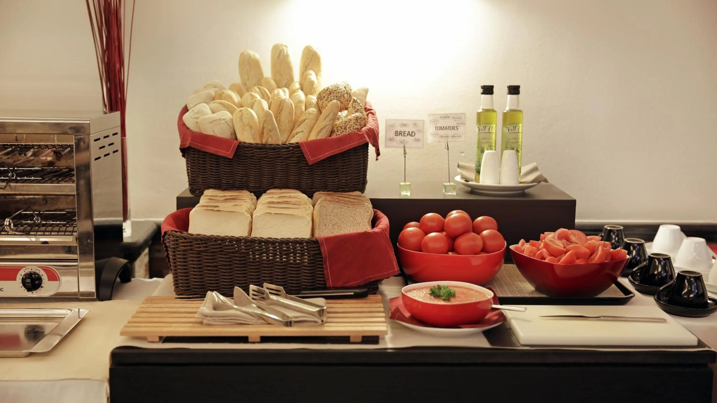 Breakfast in Arc La Rambla