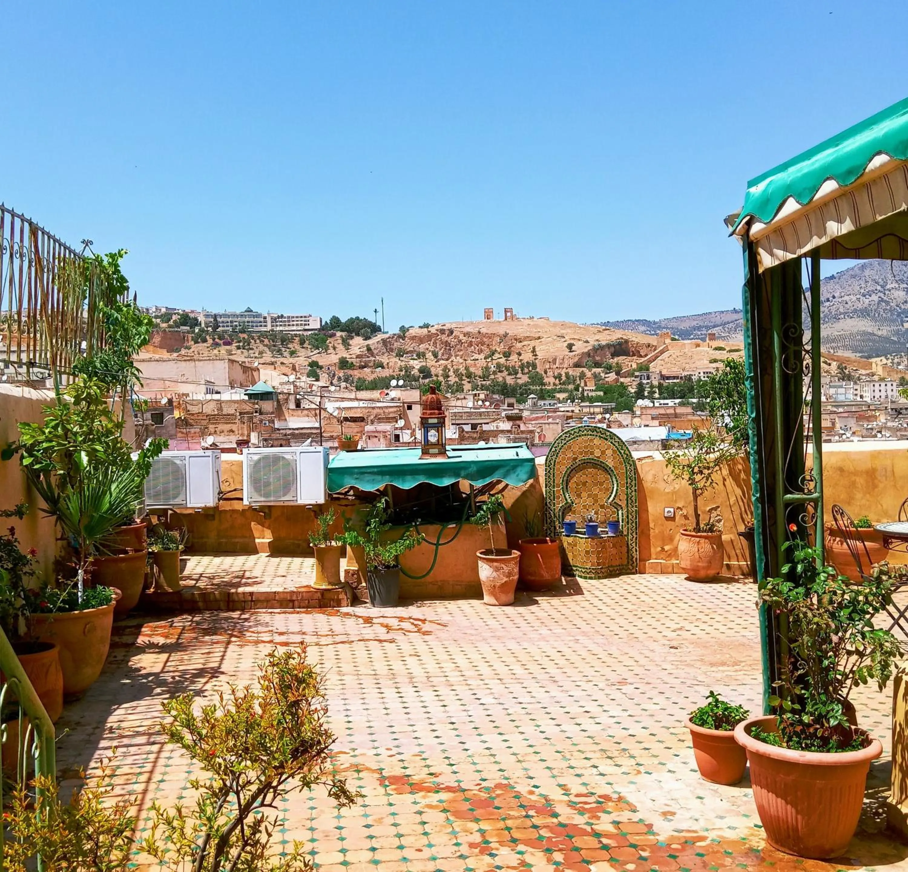 Property building in Riad Rchacha