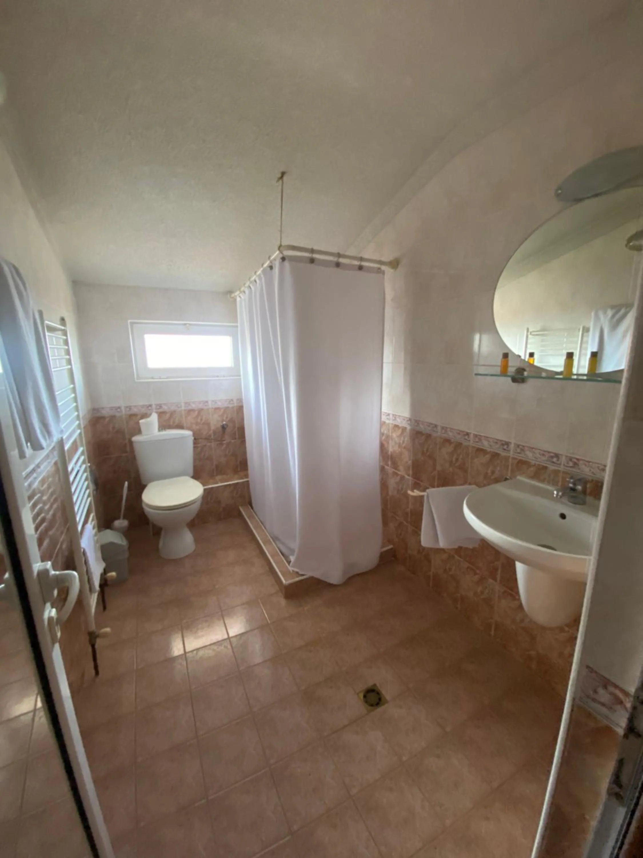 Bathroom in Family Hotel Zdravets