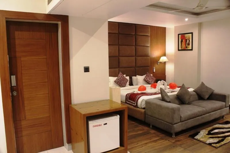 Photo of the whole room in The Royal Melange Beacon