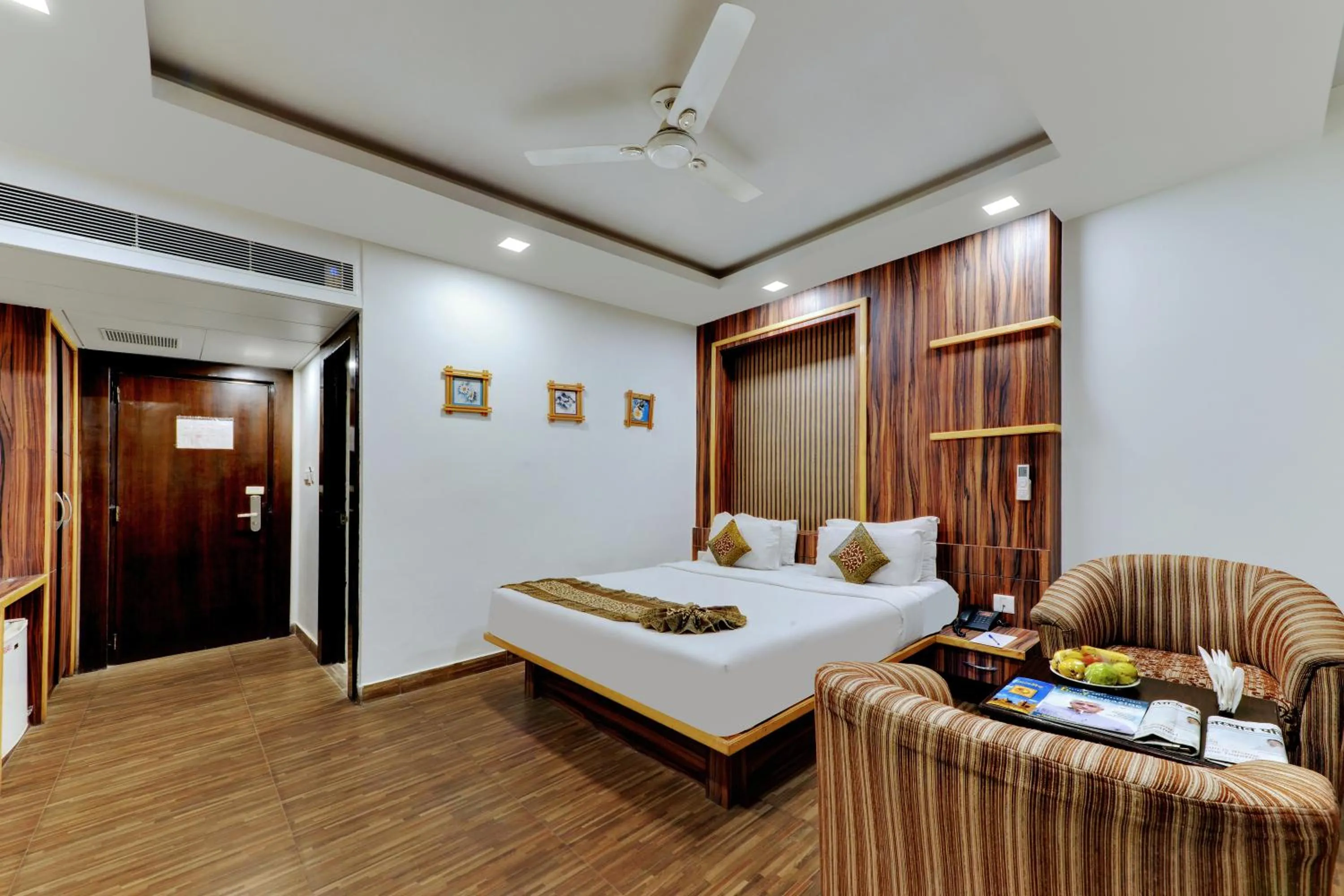 Bedroom, Bed in The Royal Melange Beacon