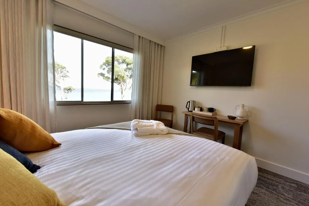 Bed in Lufra Beachside Hotel