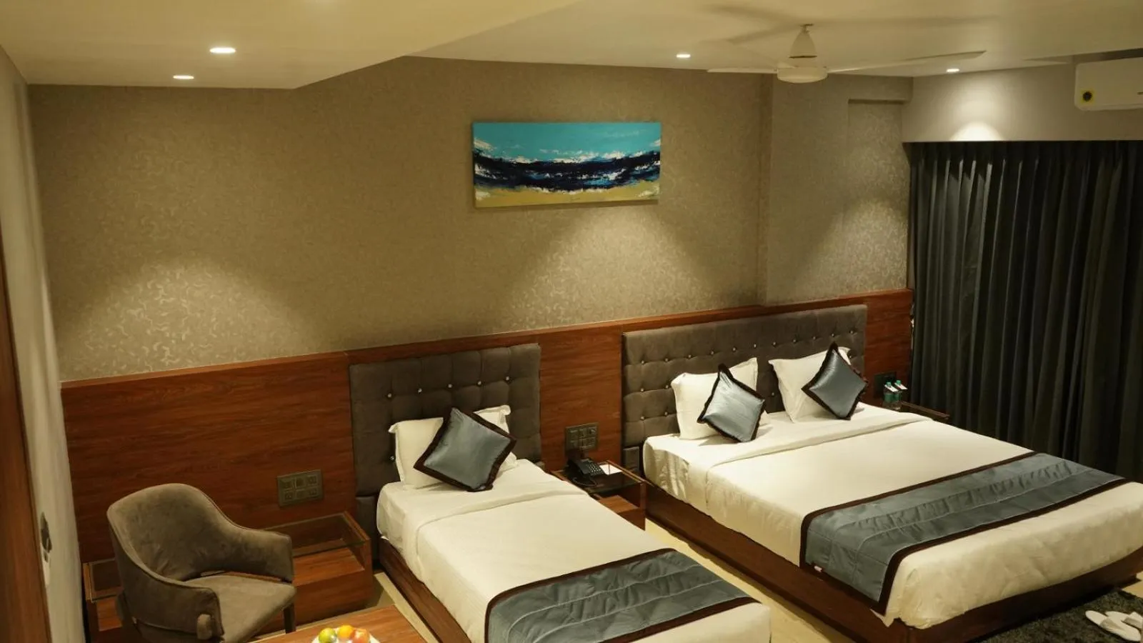 Bed in Alaukik Hotel