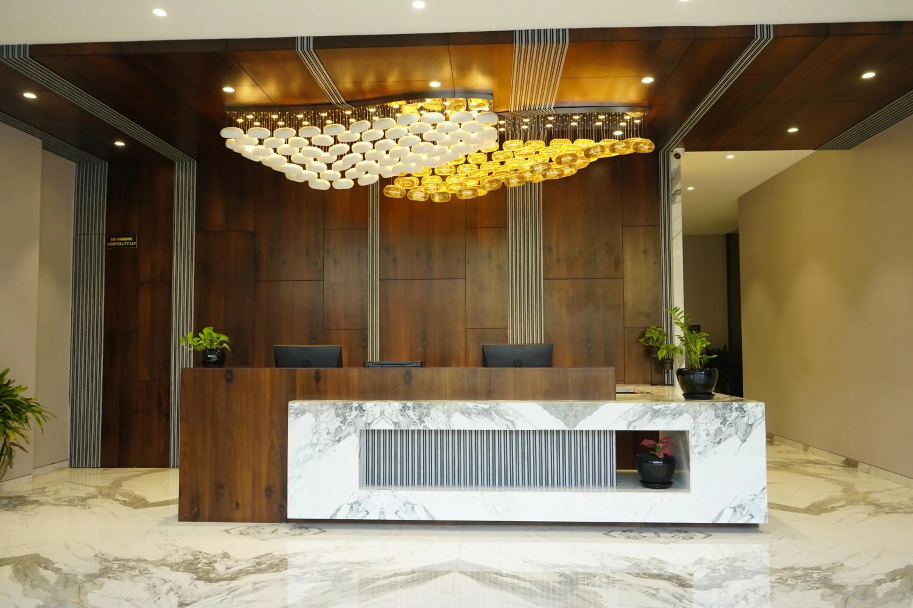 Lobby or reception in Alaukik Hotel