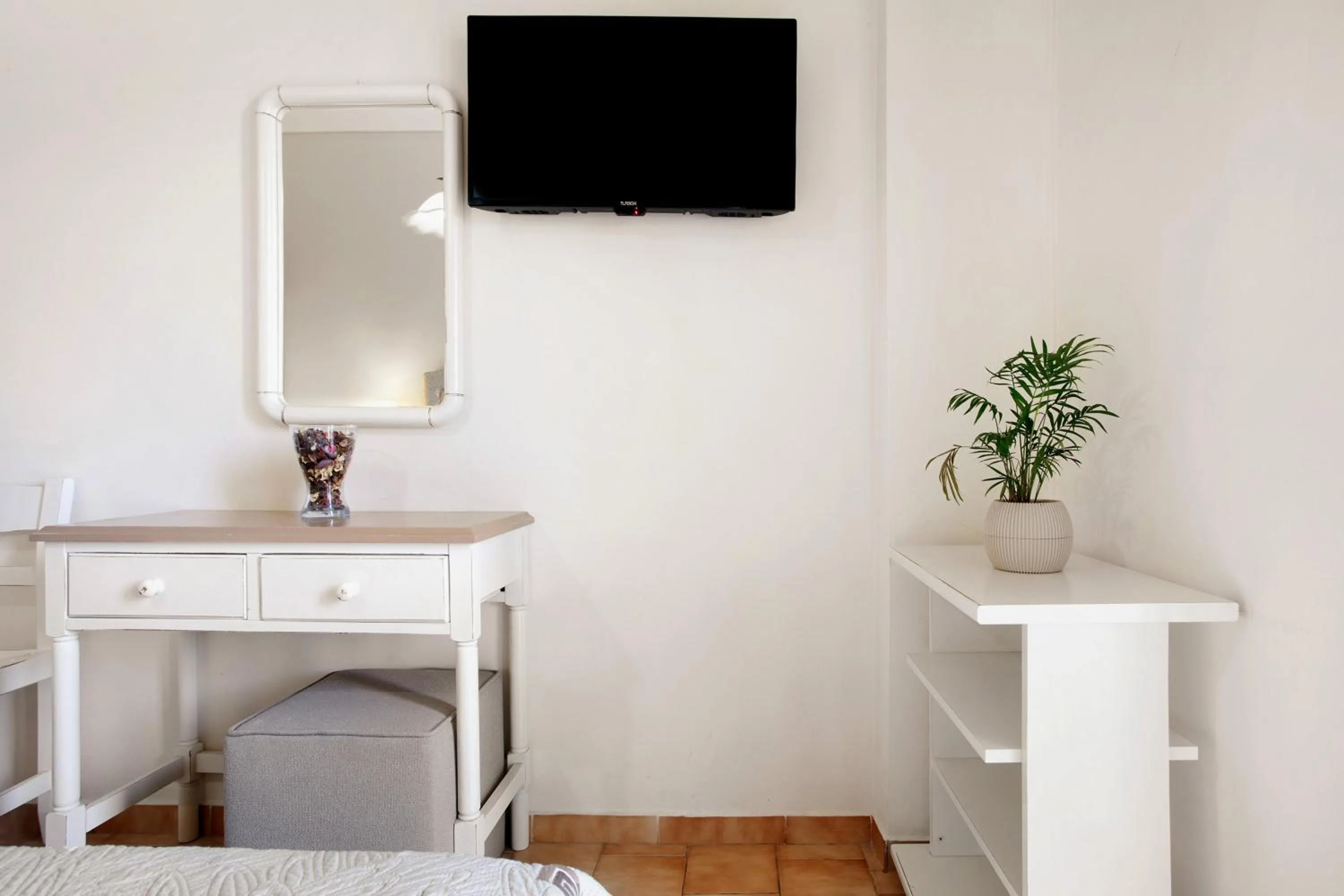 Living room in Eleni's Garden 3