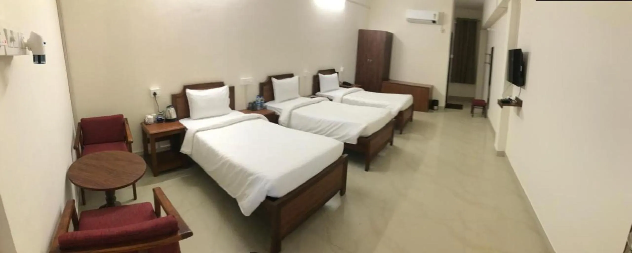 Bed in DWARKA KUNJ