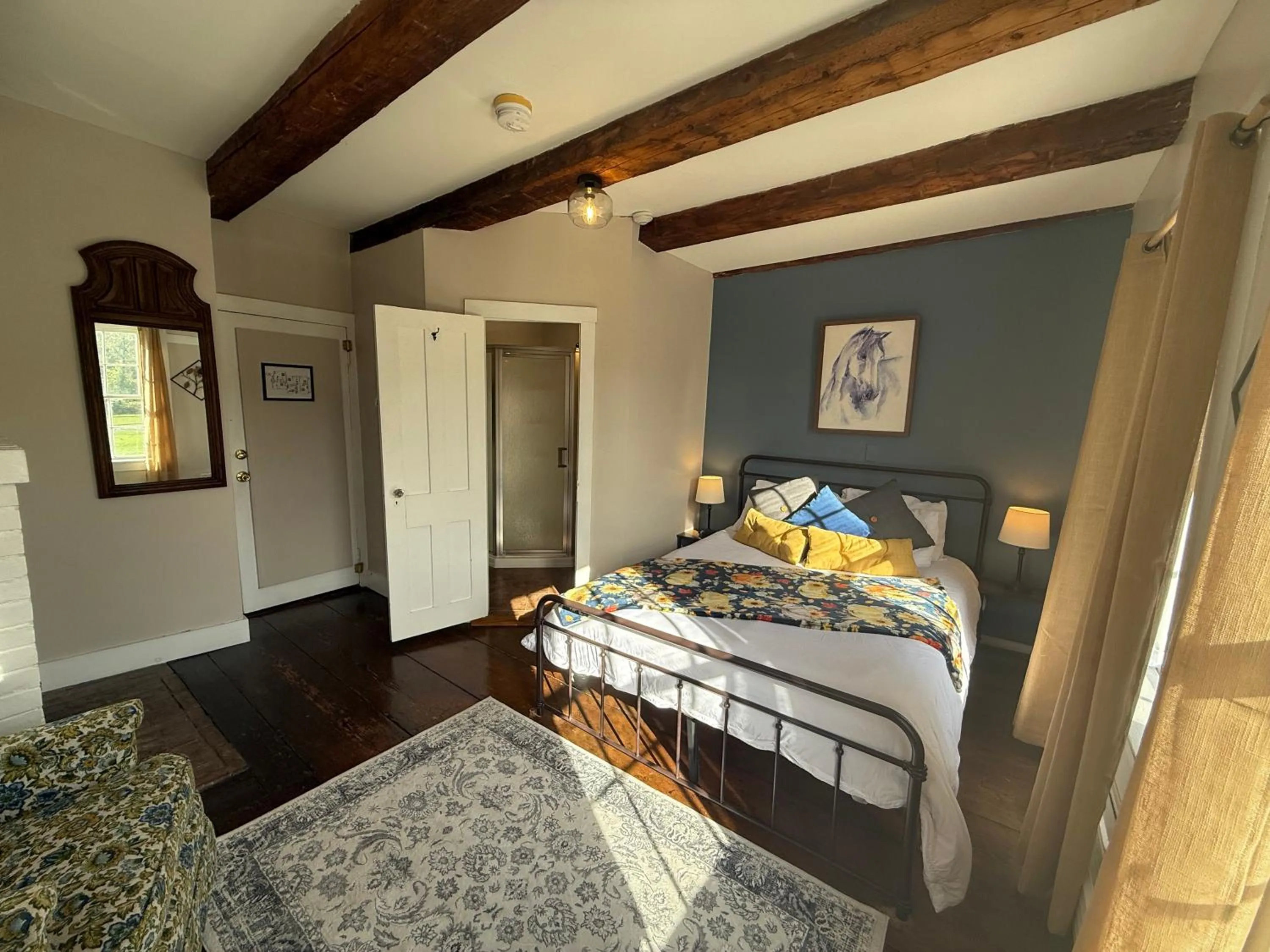 Property building, Bed in Stone Hearth Inn and Eatery