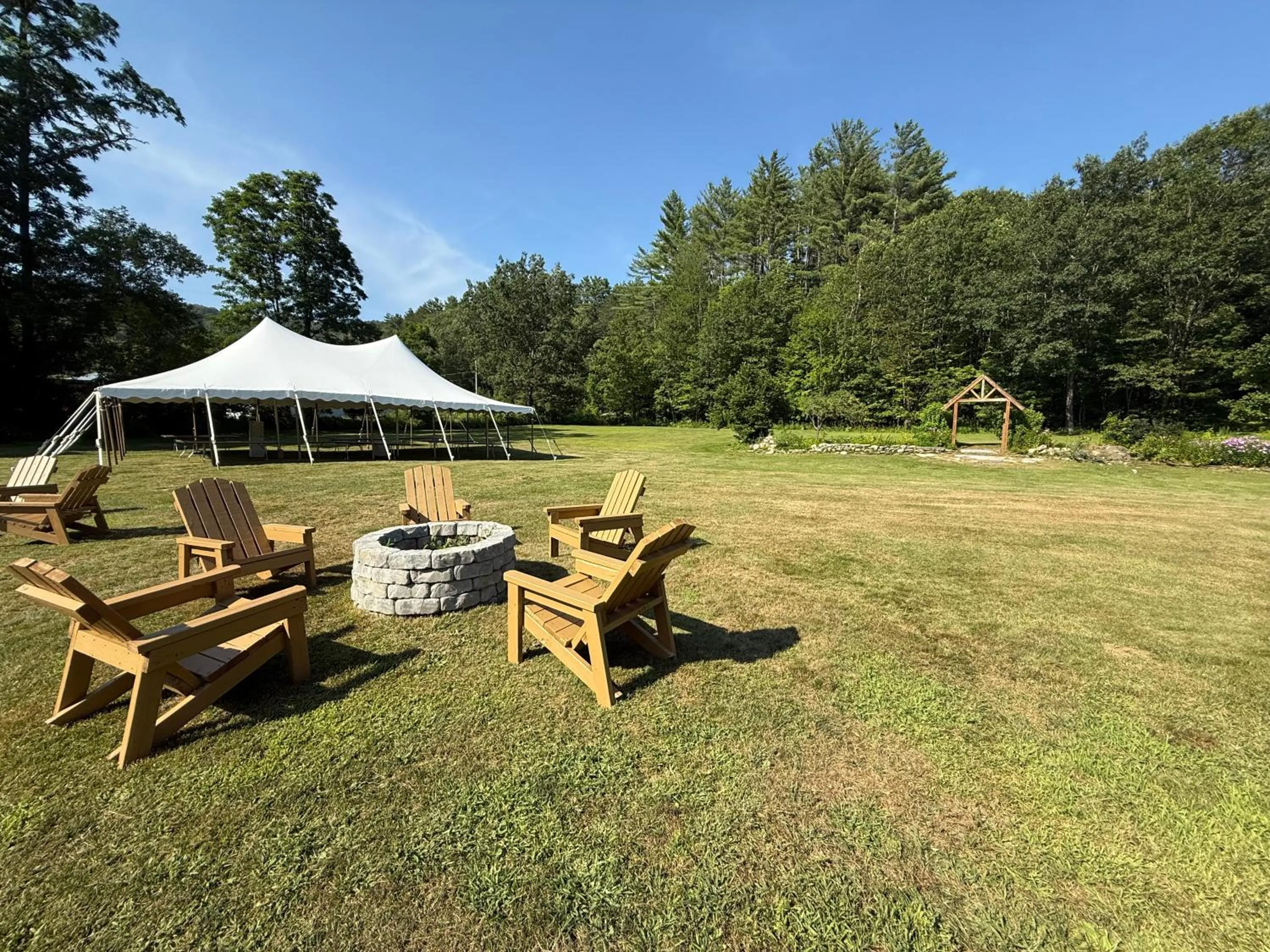 Property building in Stone Hearth Inn and Eatery