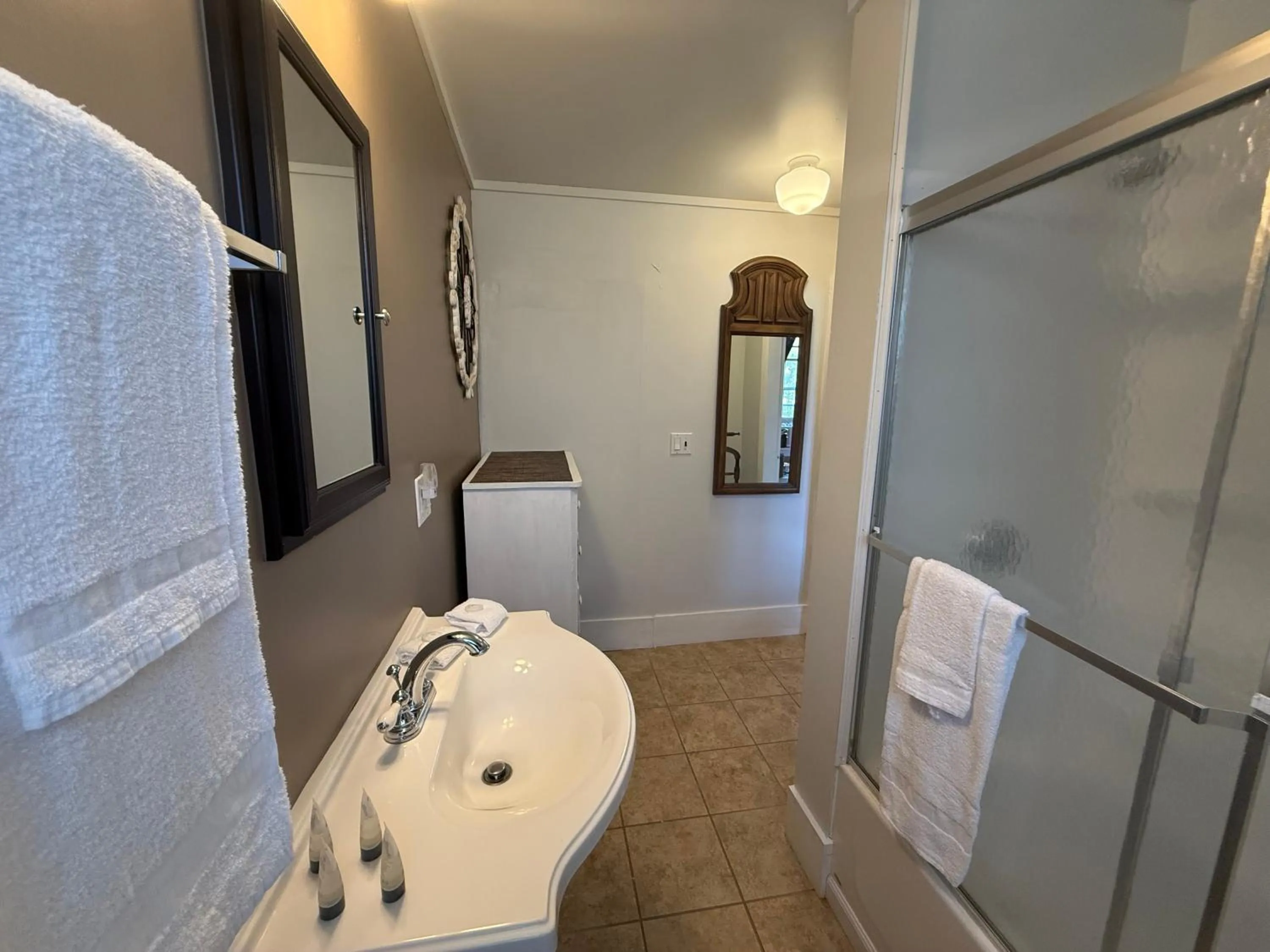 Property building in Stone Hearth Inn and Eatery