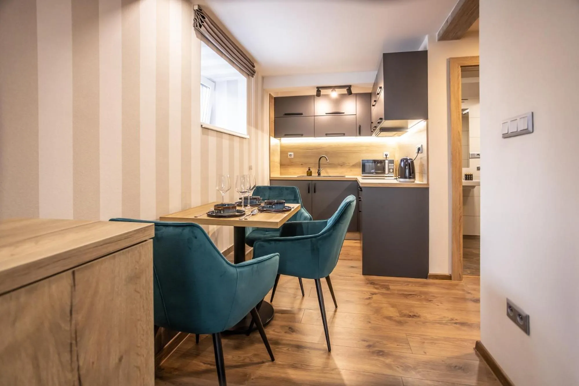 Kitchen or kitchenette in Hotel Demanova Apartments - Dependance
