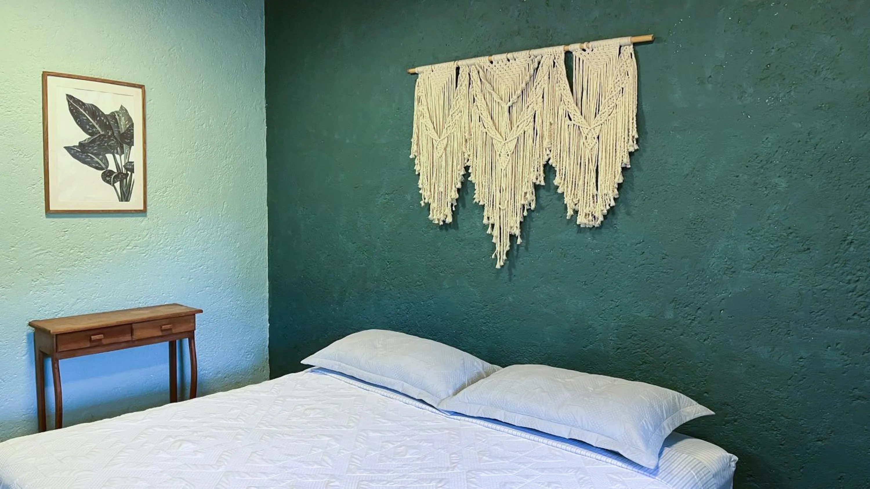 Photo of the whole room, Bed in Colibrí Turquesa