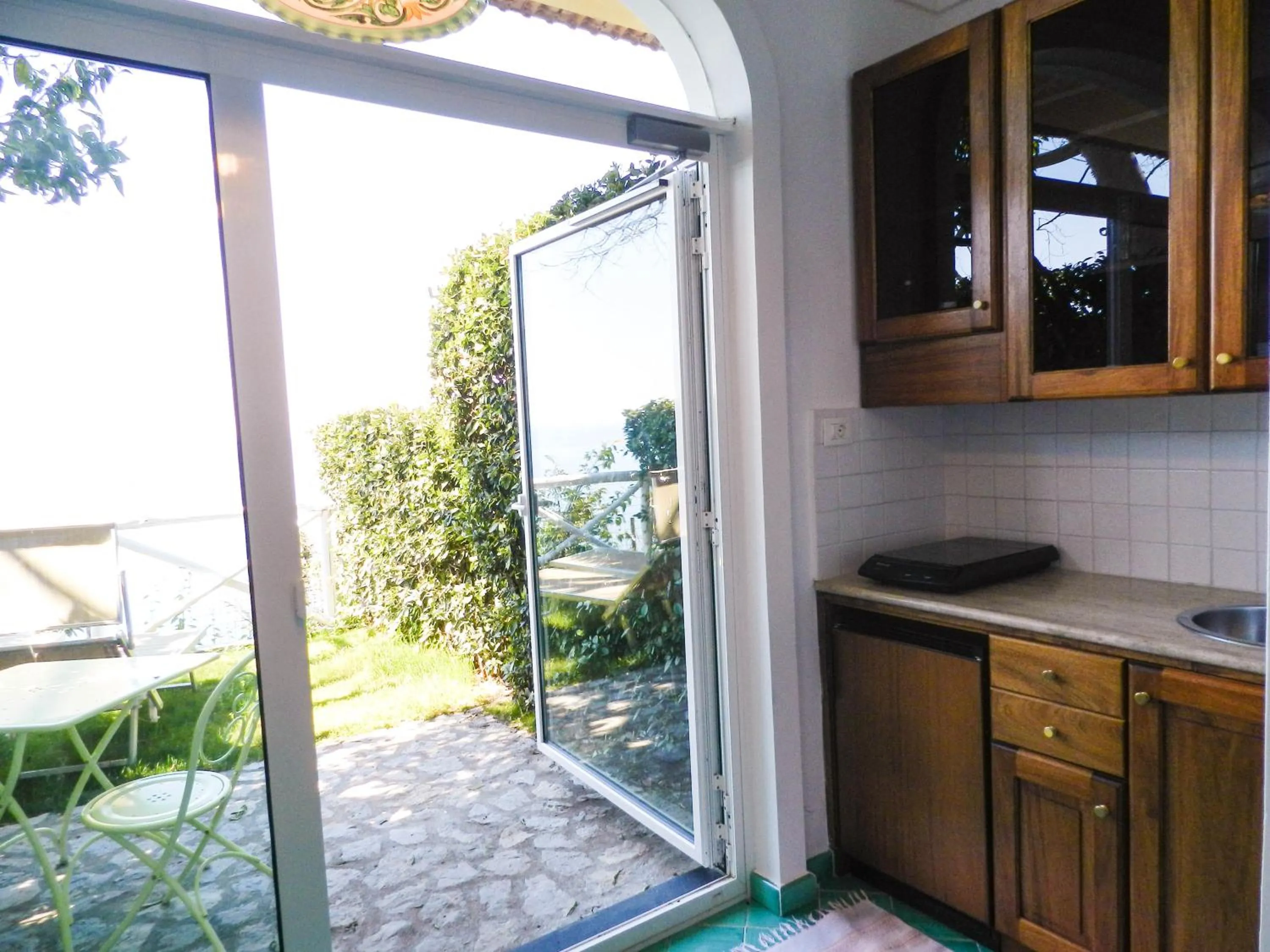 Kitchen or kitchenette in Bacio del Sole B&B Positano