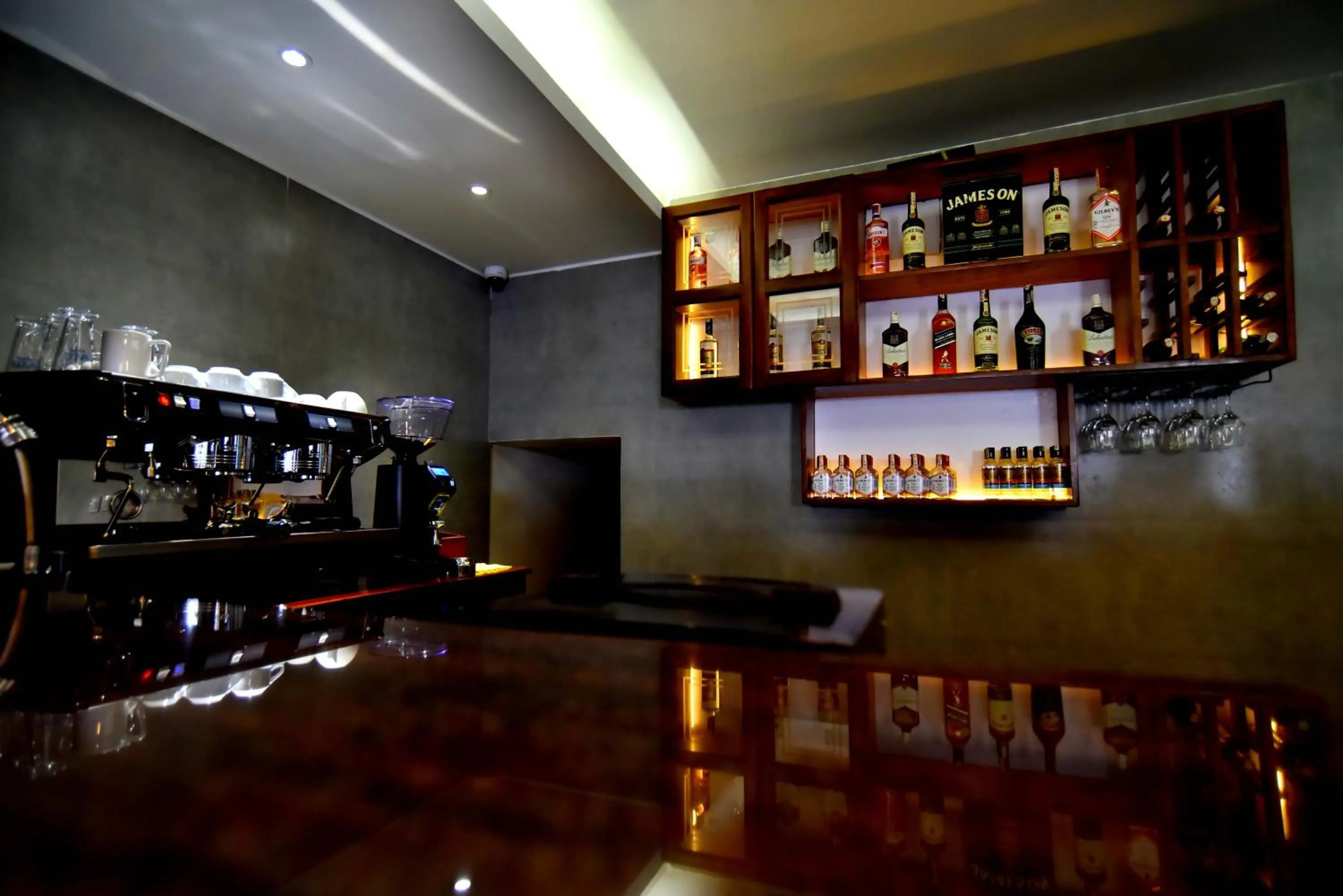 Lounge or bar in Victoria Mews Hotel