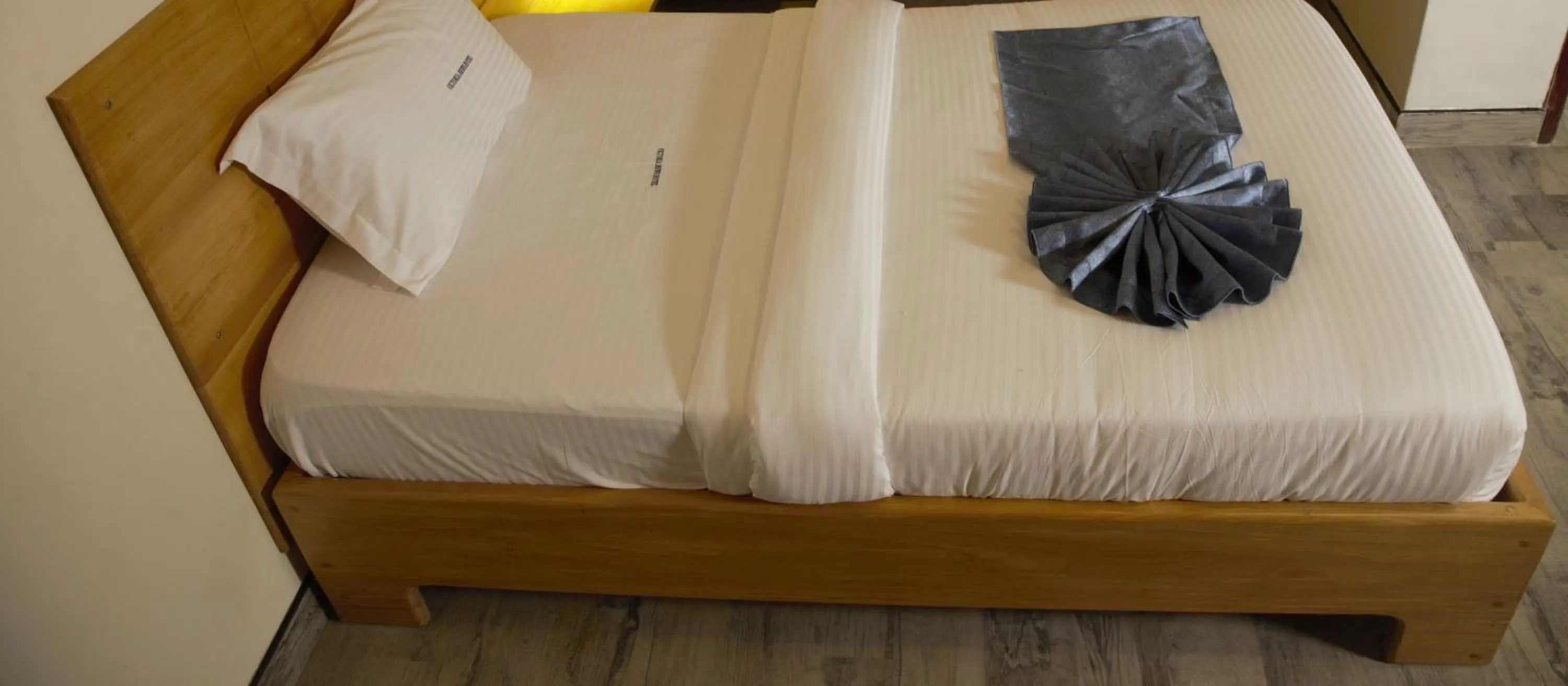 Bedroom, Bed in Victoria Mews Hotel