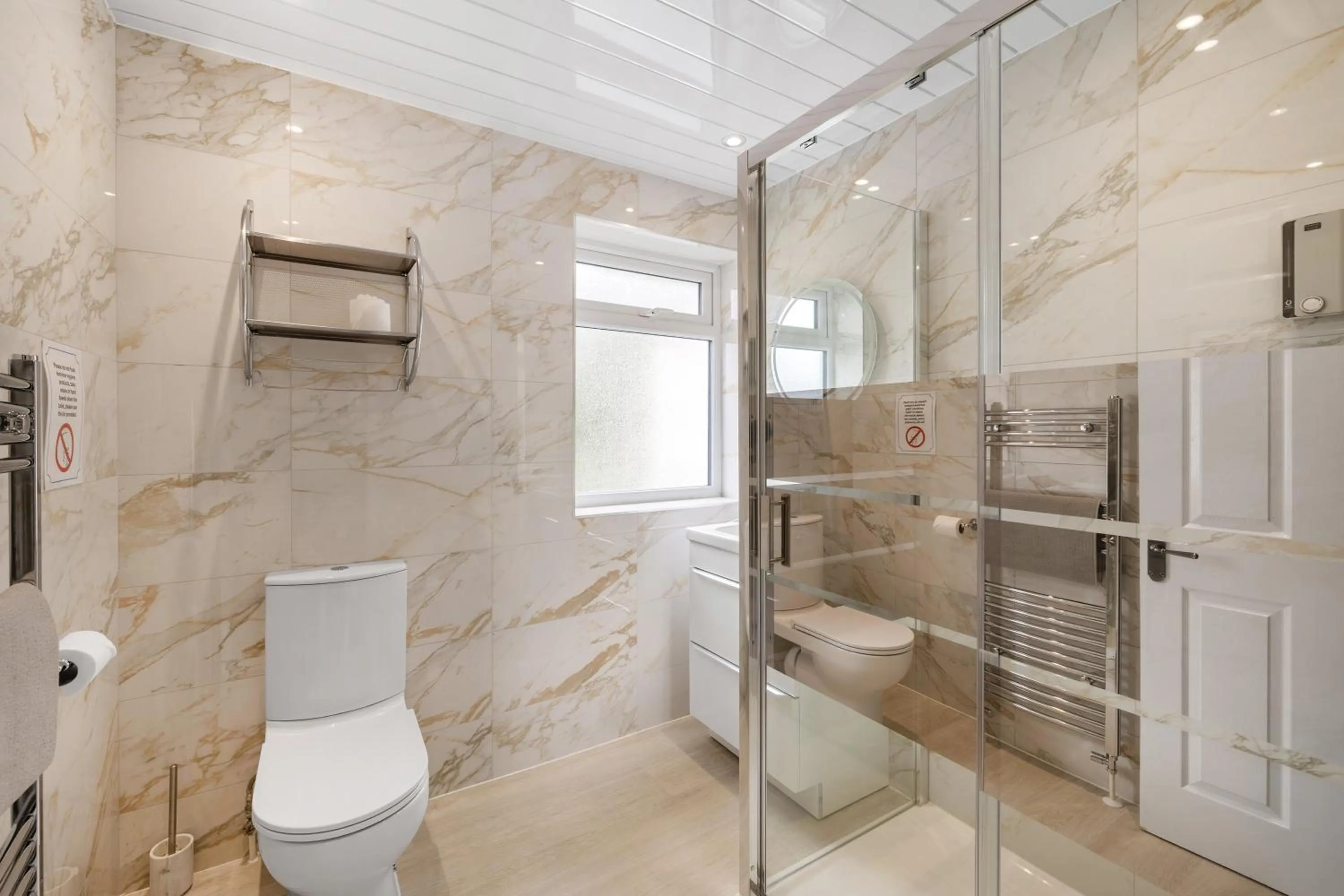 Bathroom in Drake Hotel Plymouth