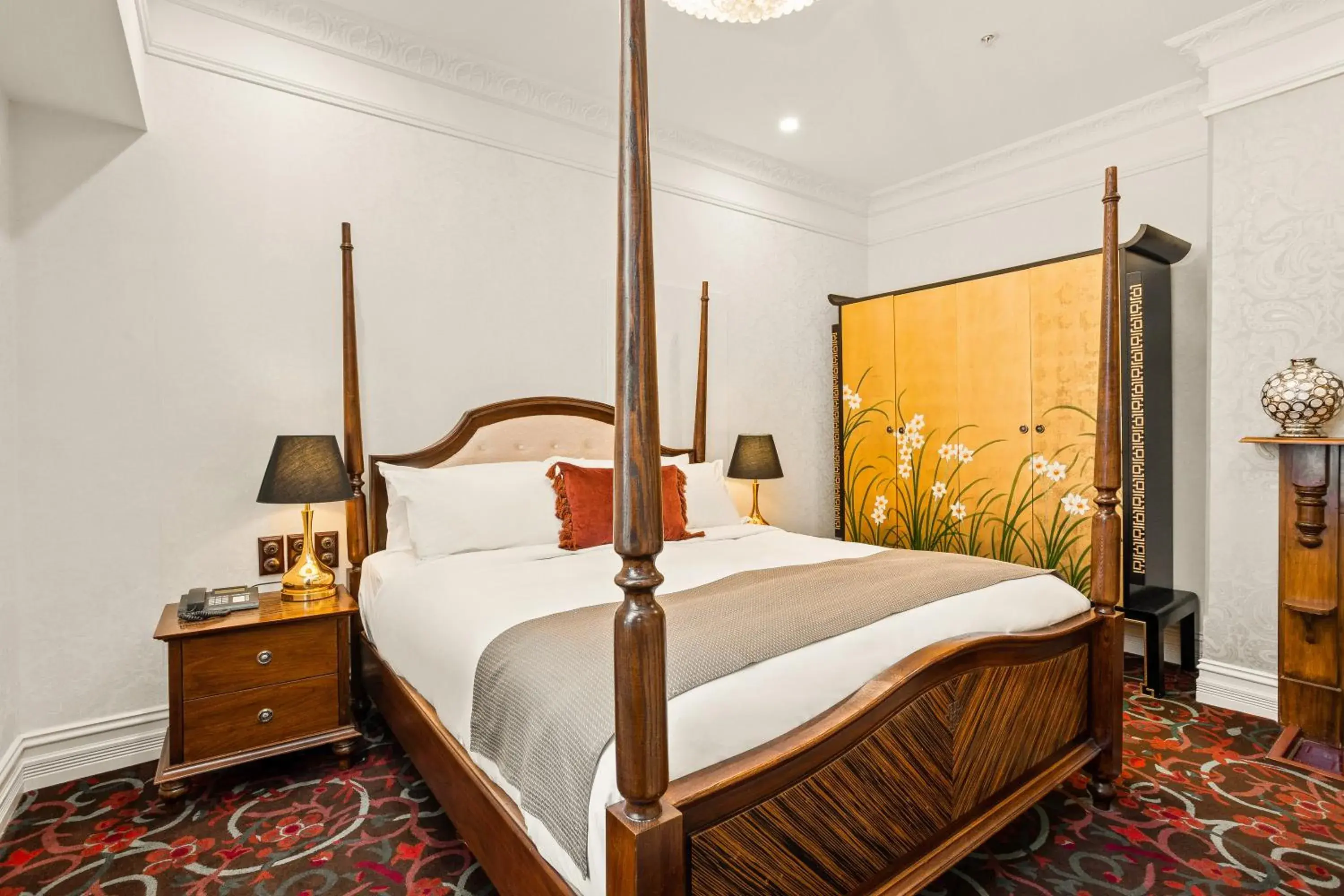 Deluxe King Suite in The Terrace Hotel Deluxe King Suite in The Terrace Hotel