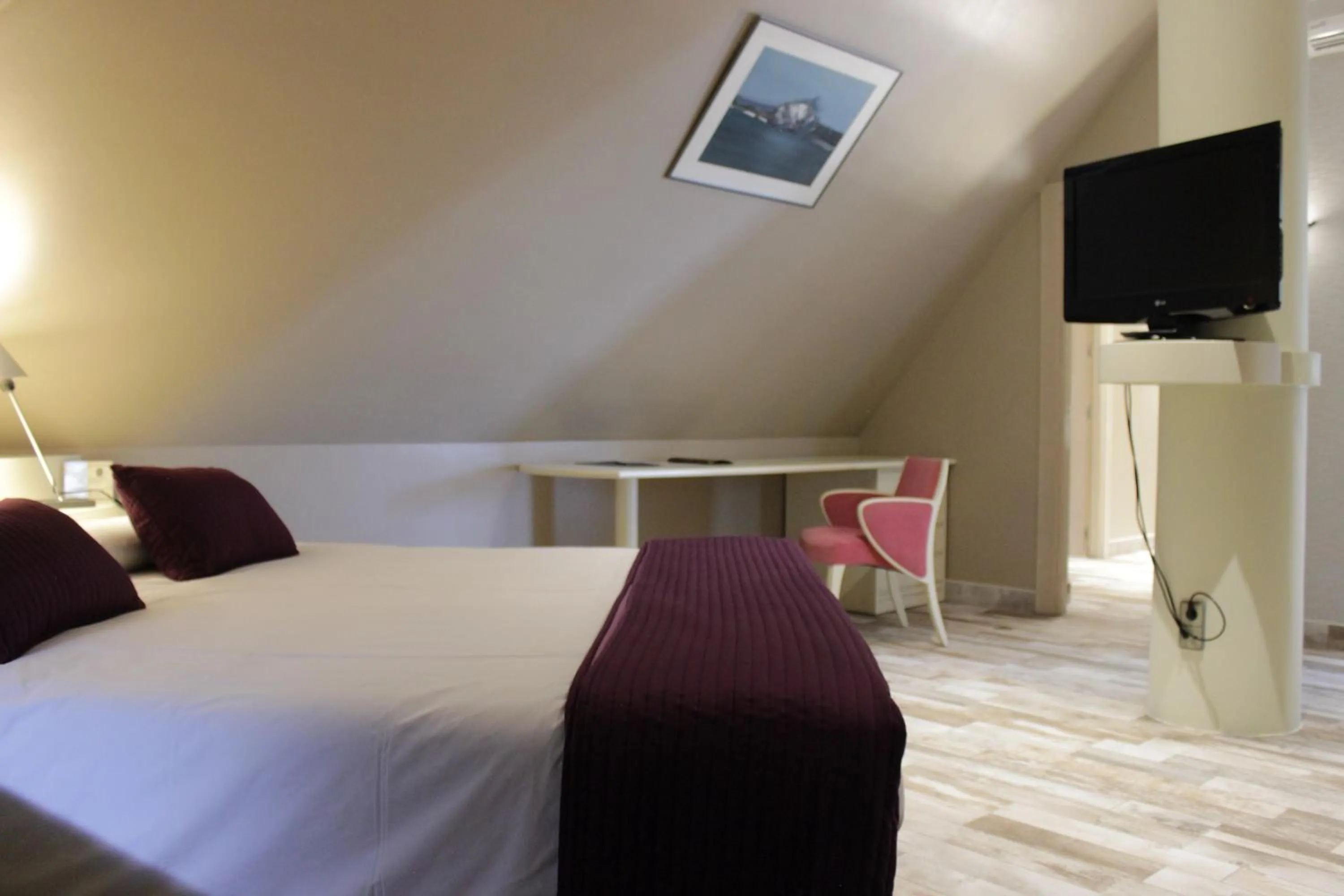 Bedroom, Bed in Hotel Palacio del Mar