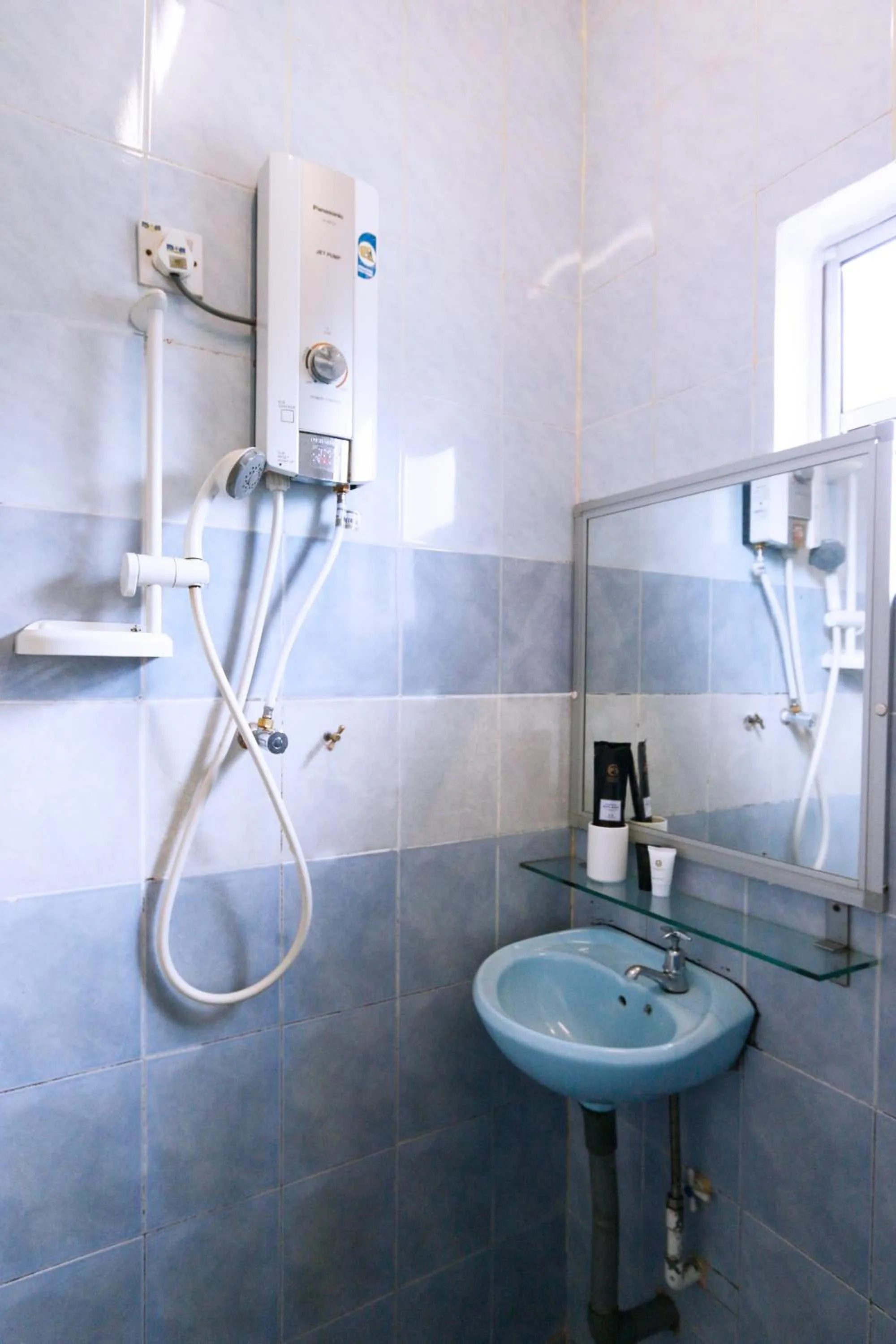 Bathroom in Golden Lodge