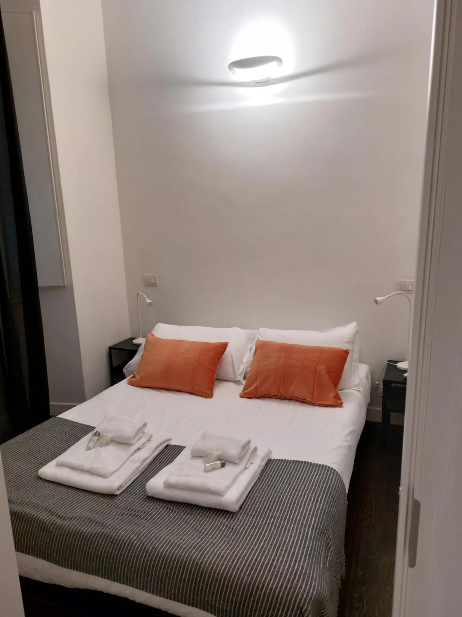 Bedroom, Bed in EasyInRome Navona