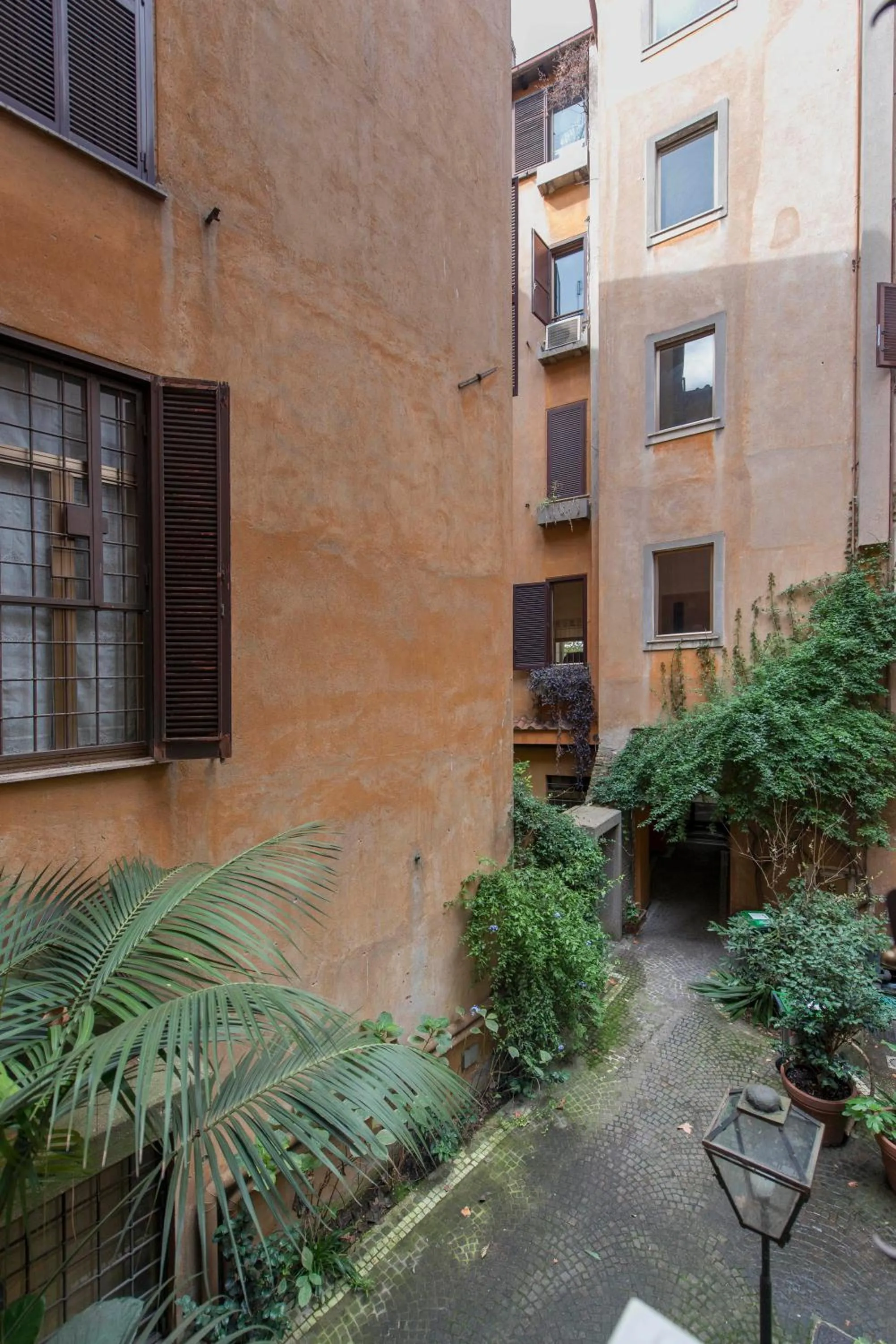 Garden view in EasyInRome Navona