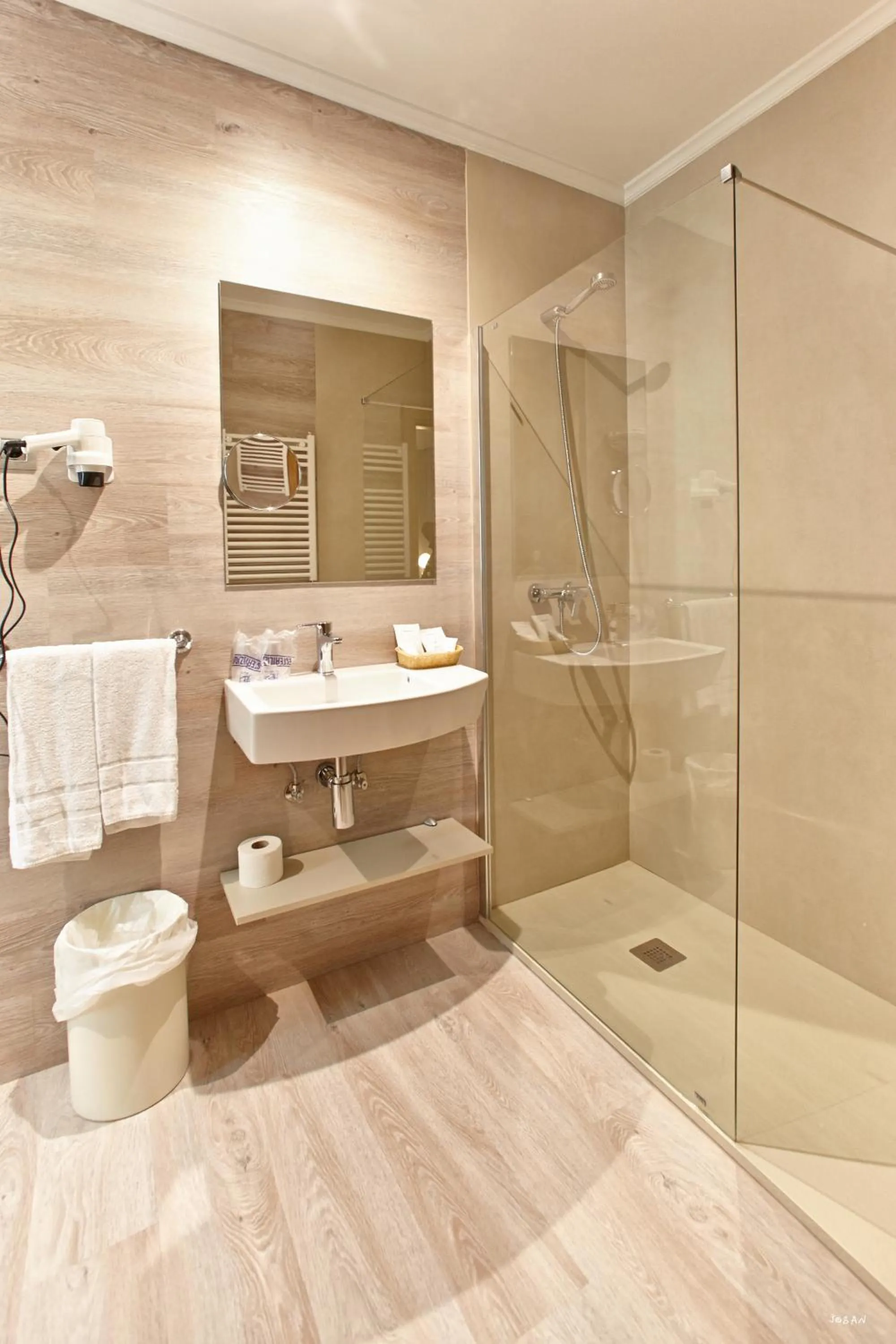 Bathroom in Hotel Silken Sirimiri