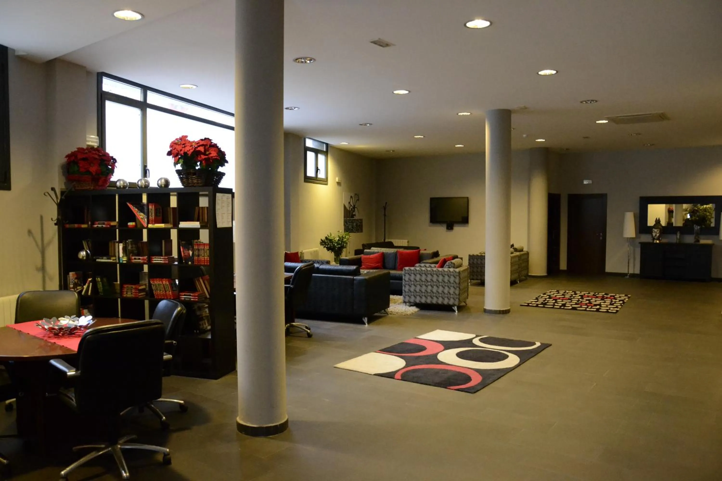 Lounge or bar in Hotel Silken Sirimiri