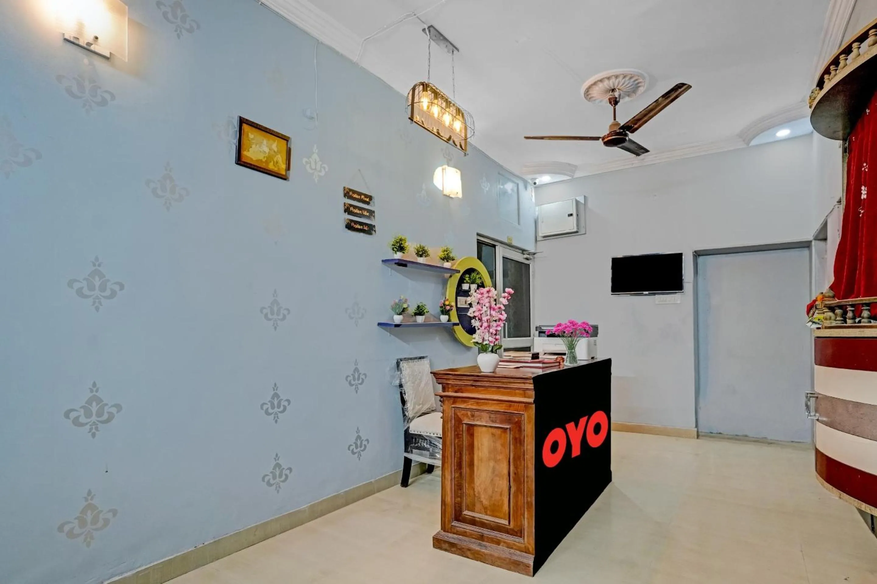 Lobby or reception in Hotel O BlackBull