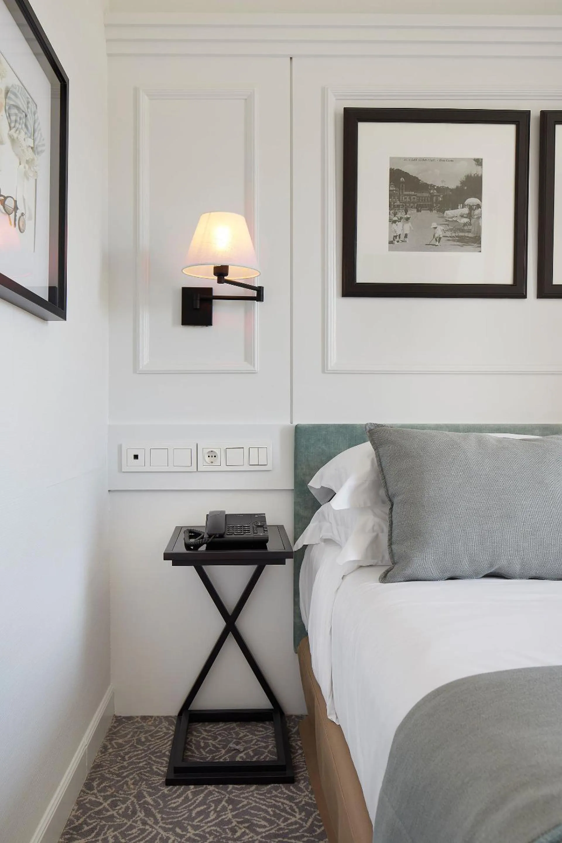 Decorative detail, Bed in Hotel de Londres y de Inglaterra