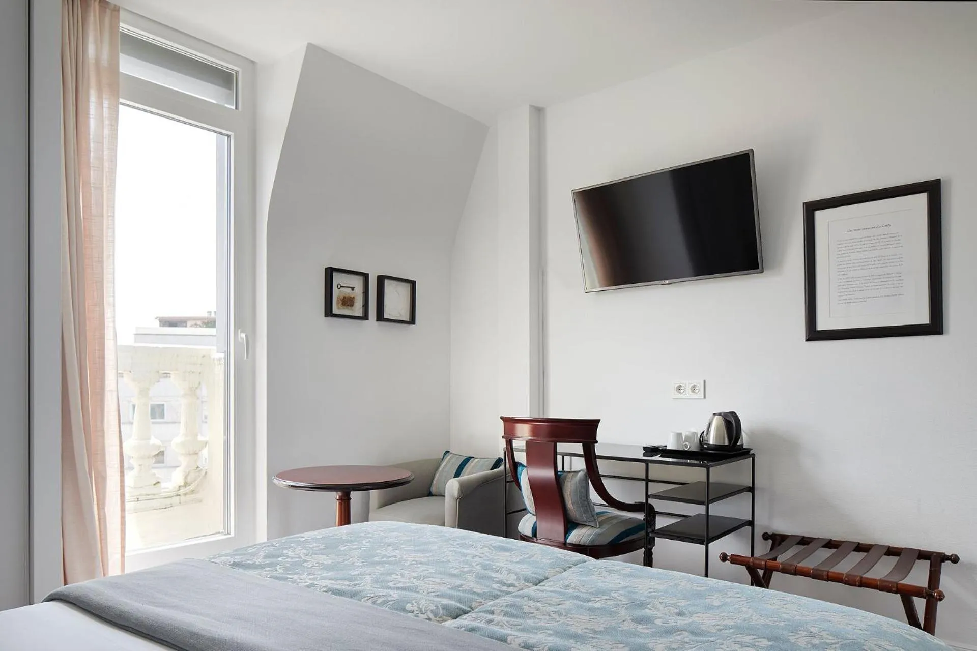 TV and multimedia, Bed in Hotel de Londres y de Inglaterra