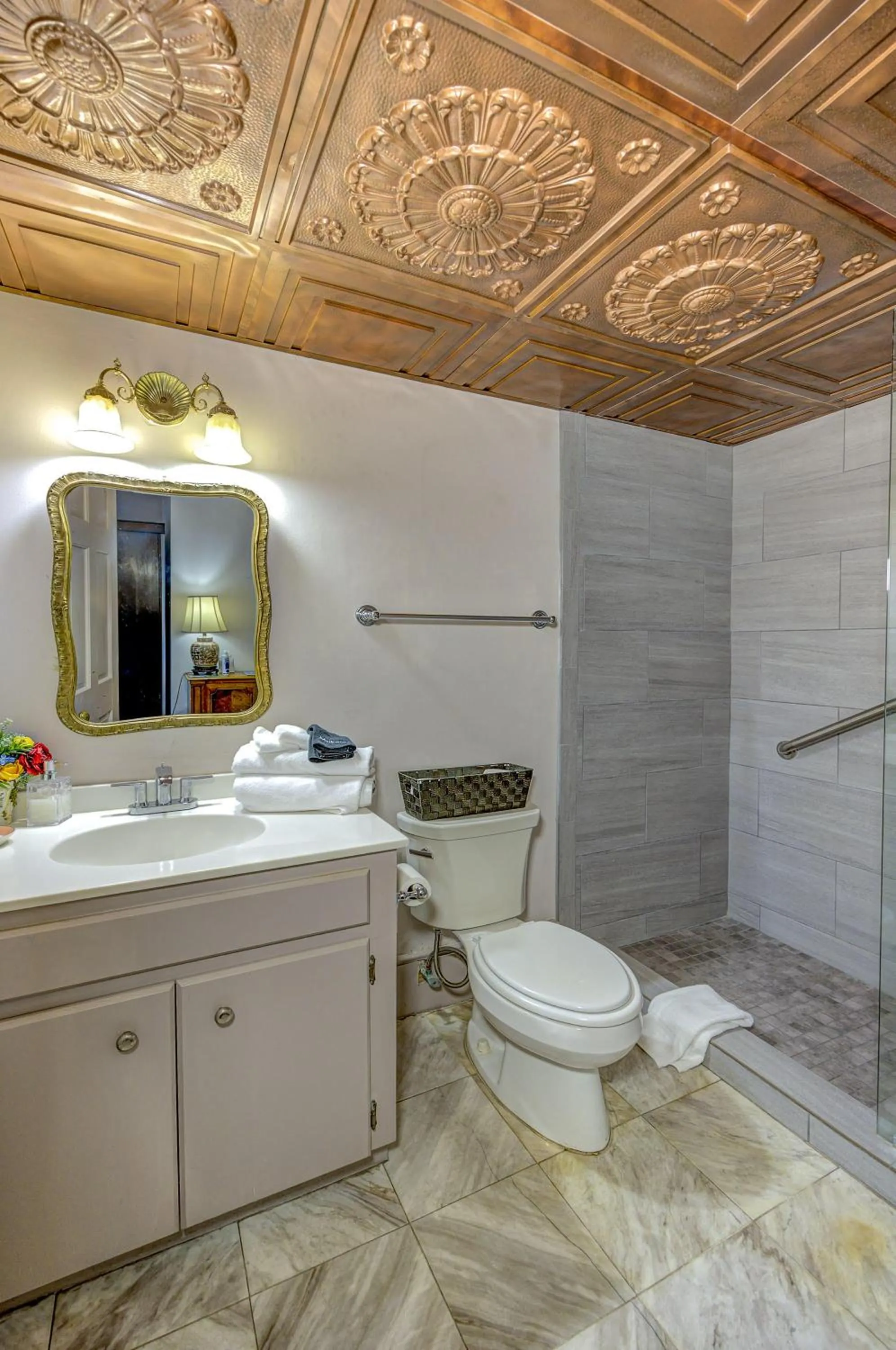 Shower in The Duff Green Mansion