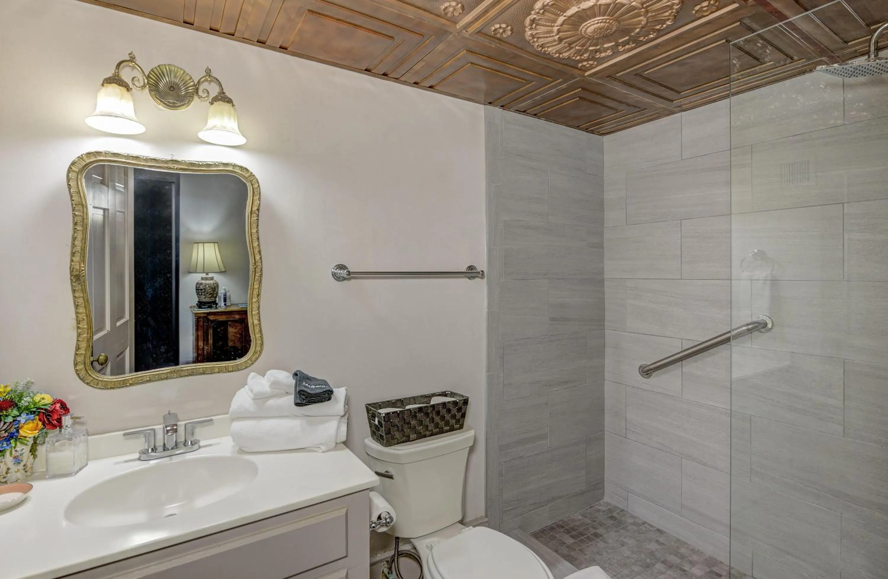 Shower in The Duff Green Mansion