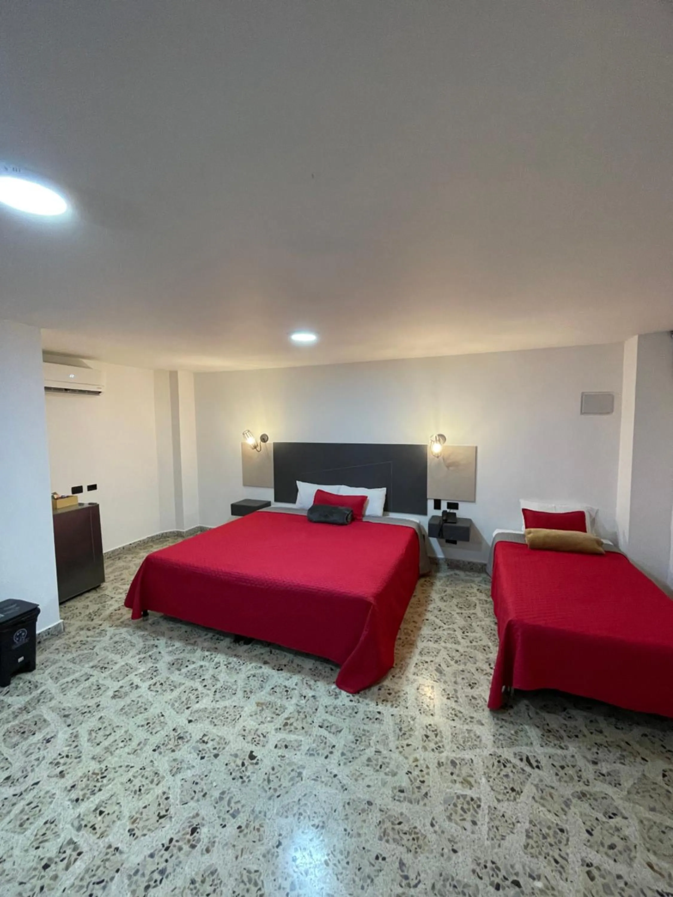 Bedroom, Bed in Hotel Ofix