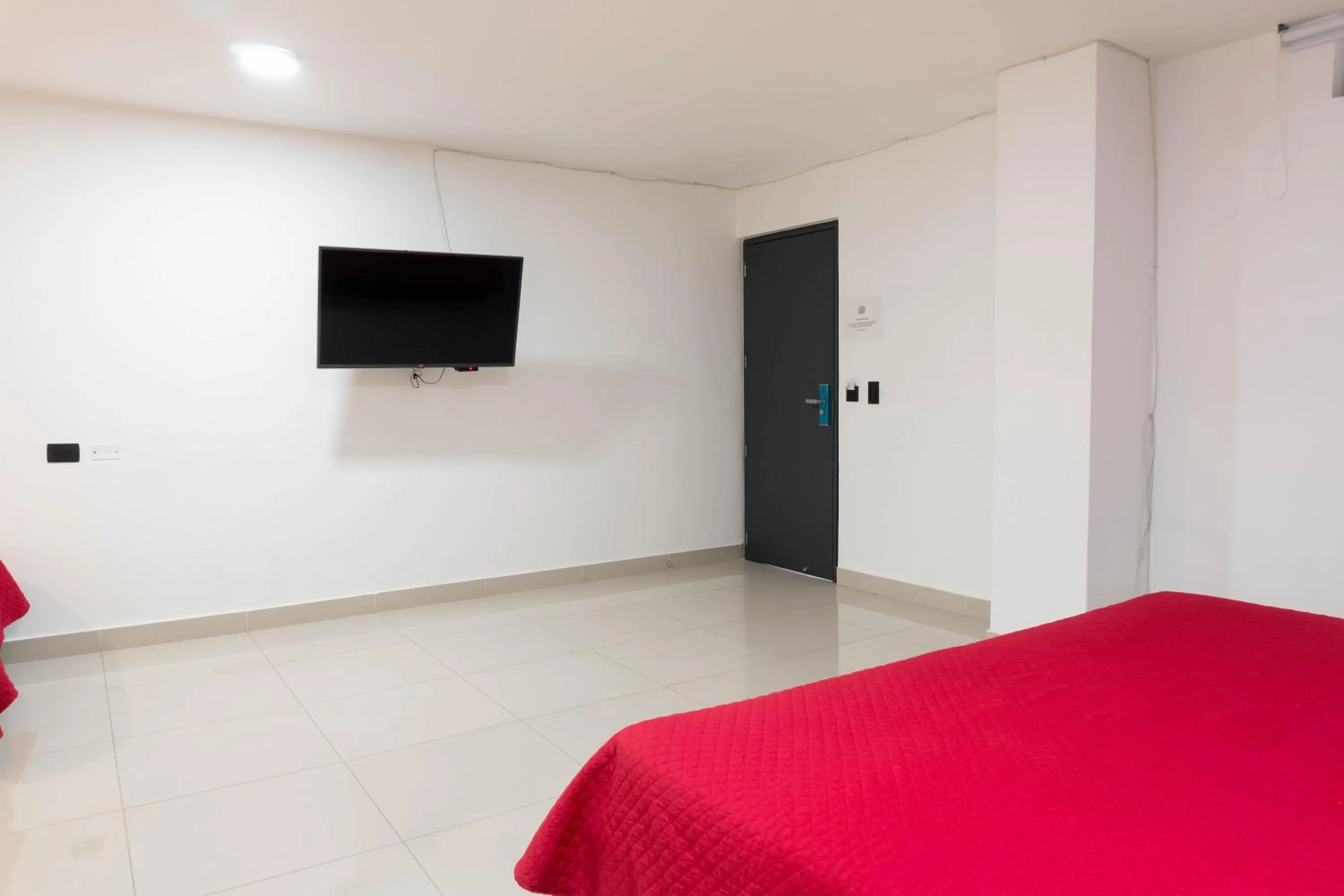 TV and multimedia, Bed in Hotel Ofix