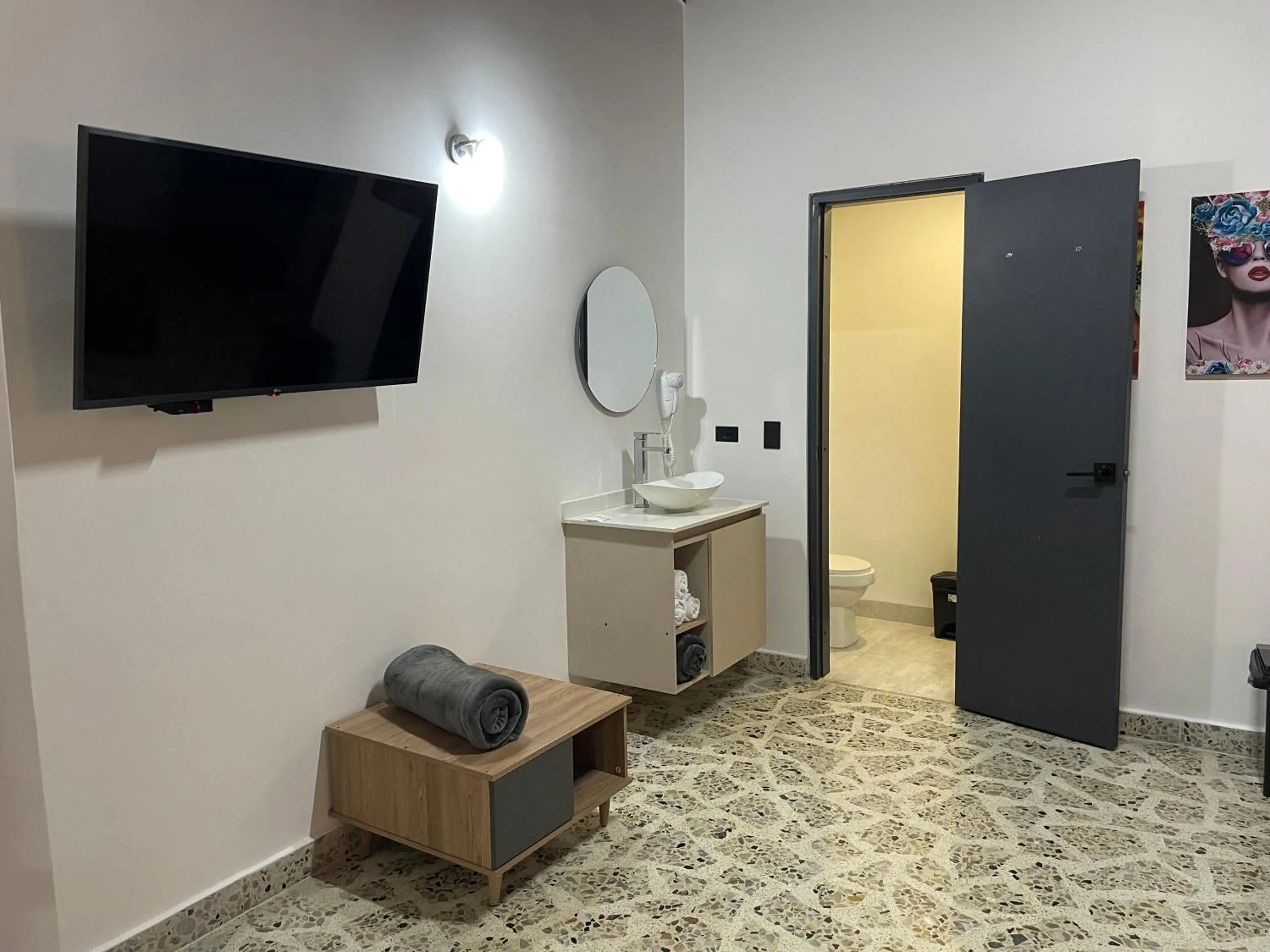 Area and facilities in Hotel Ofix
