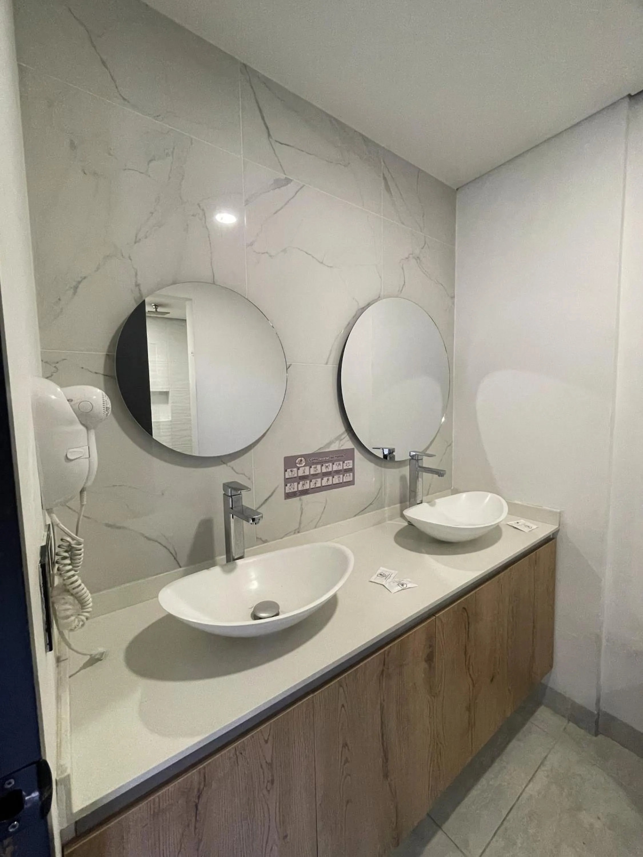 Bathroom in Hotel Ofix