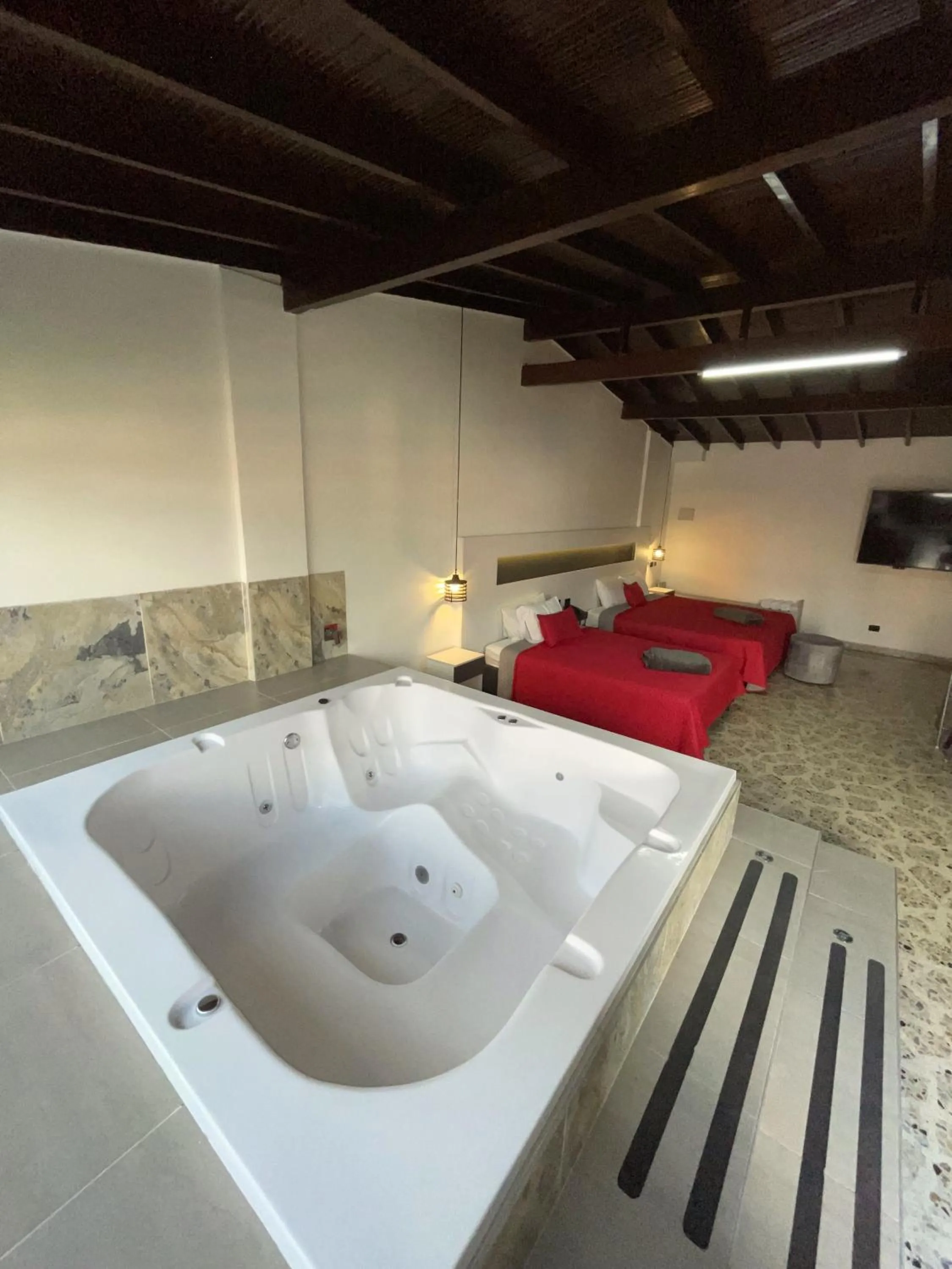 Bedroom, Bed in Hotel Ofix