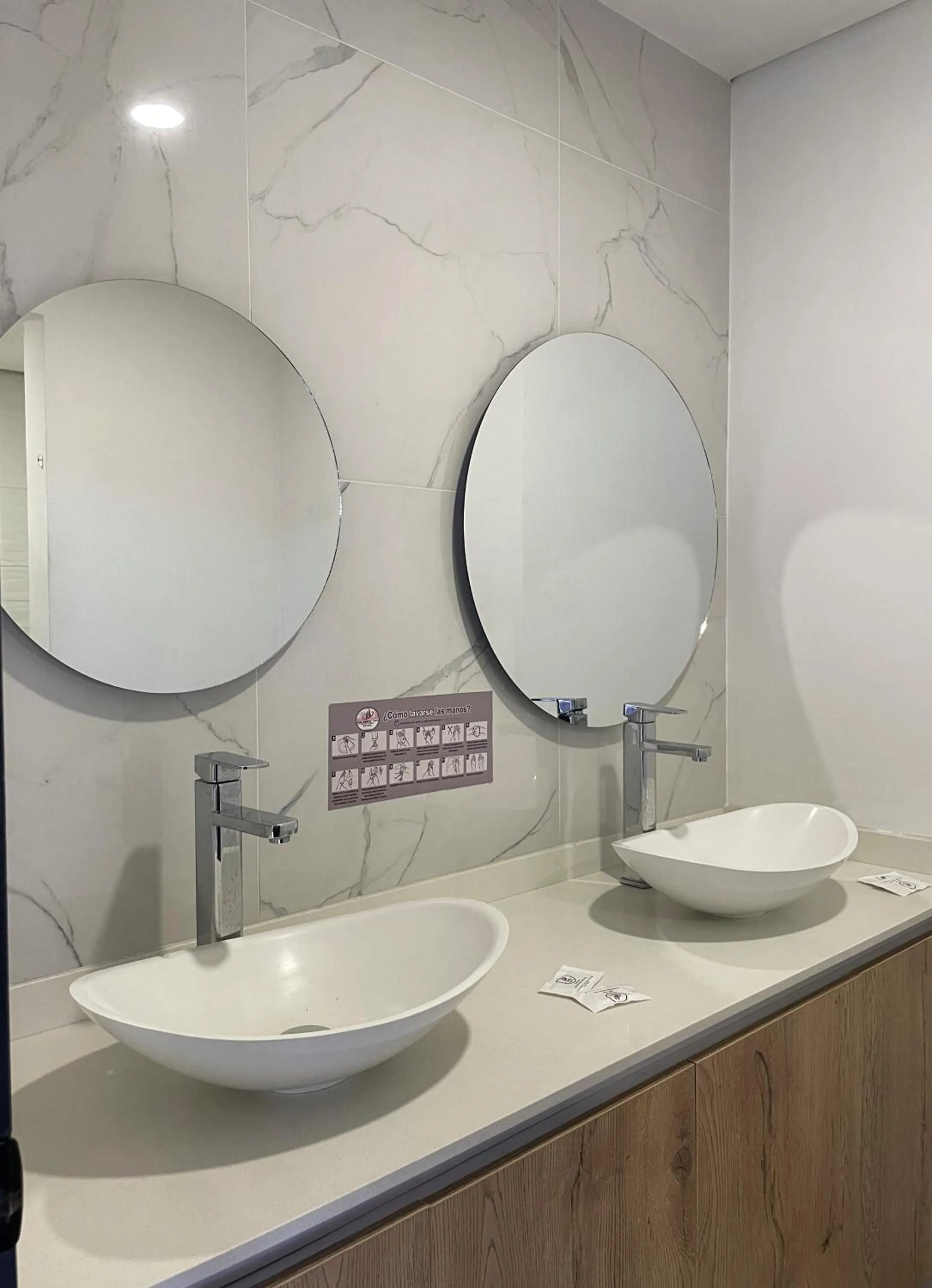 Bathroom in Hotel Ofix