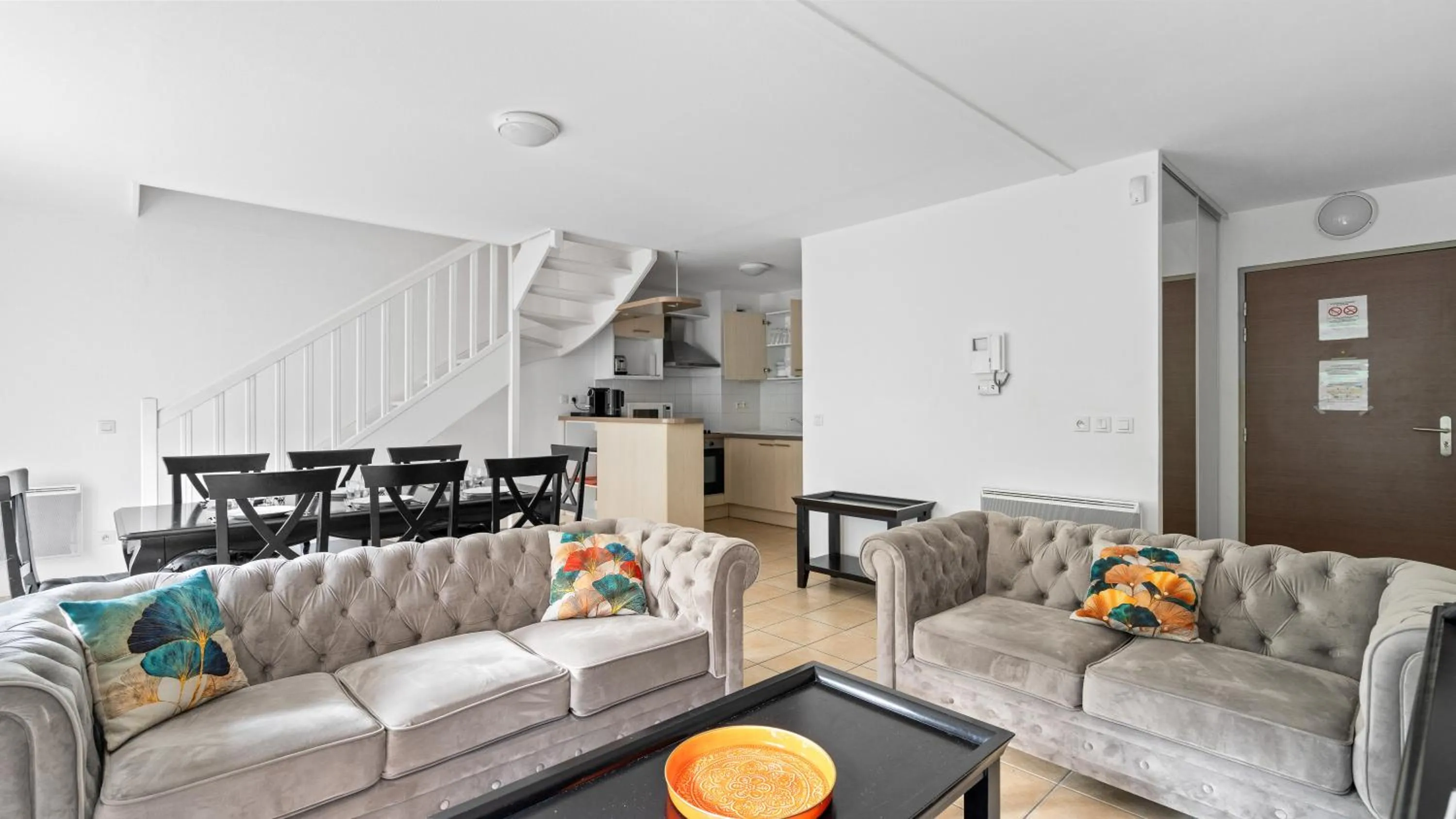 Living room in Superbe appartement en hyper centre, proche plage, linge et ménage inclus