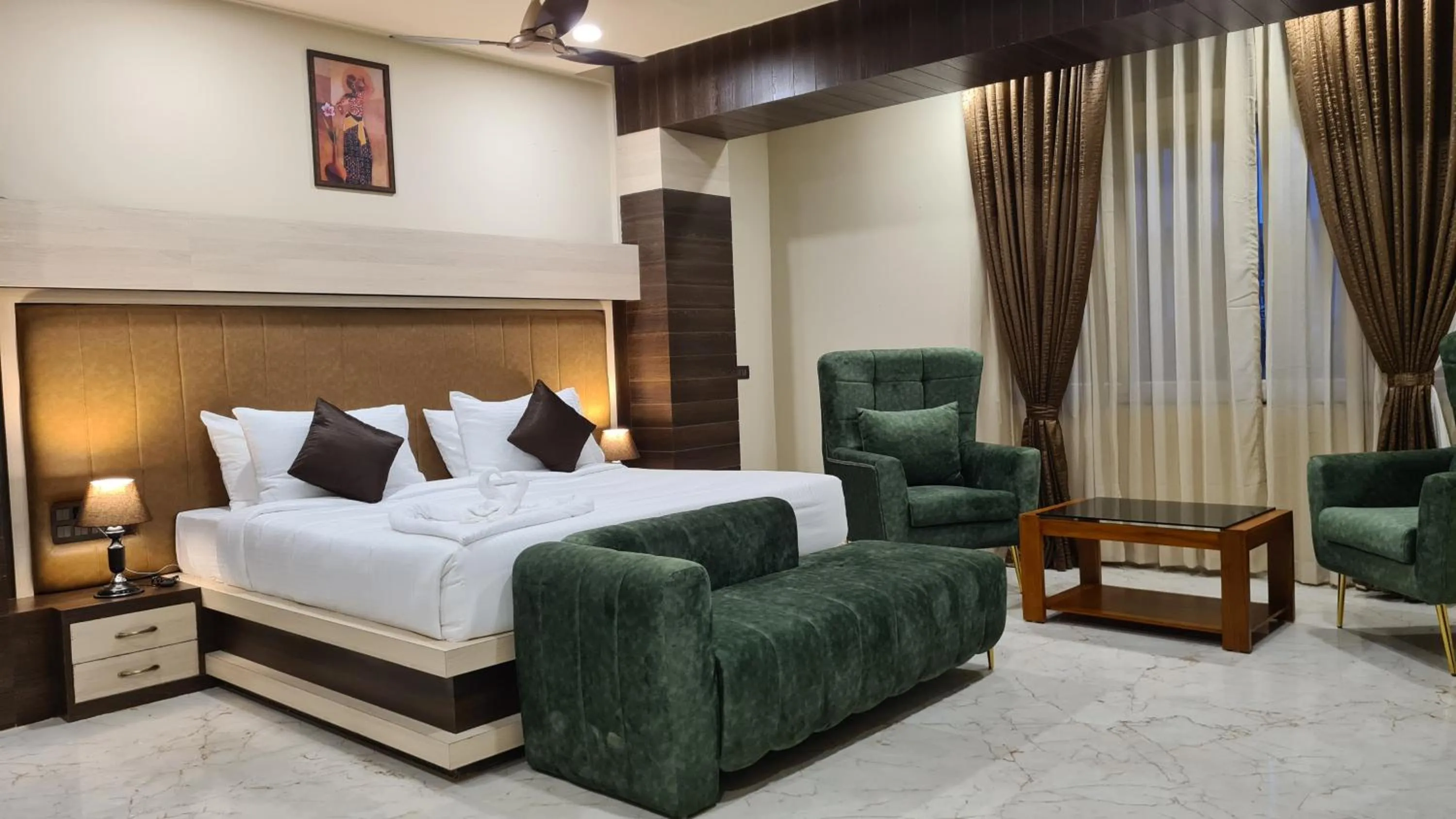 Property building, Bed in Hotel EDEN